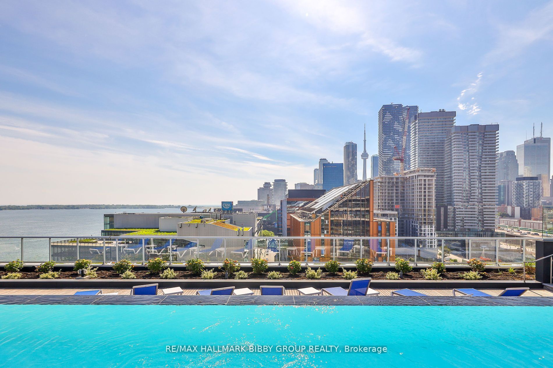 55 Merchants Wharf, #923