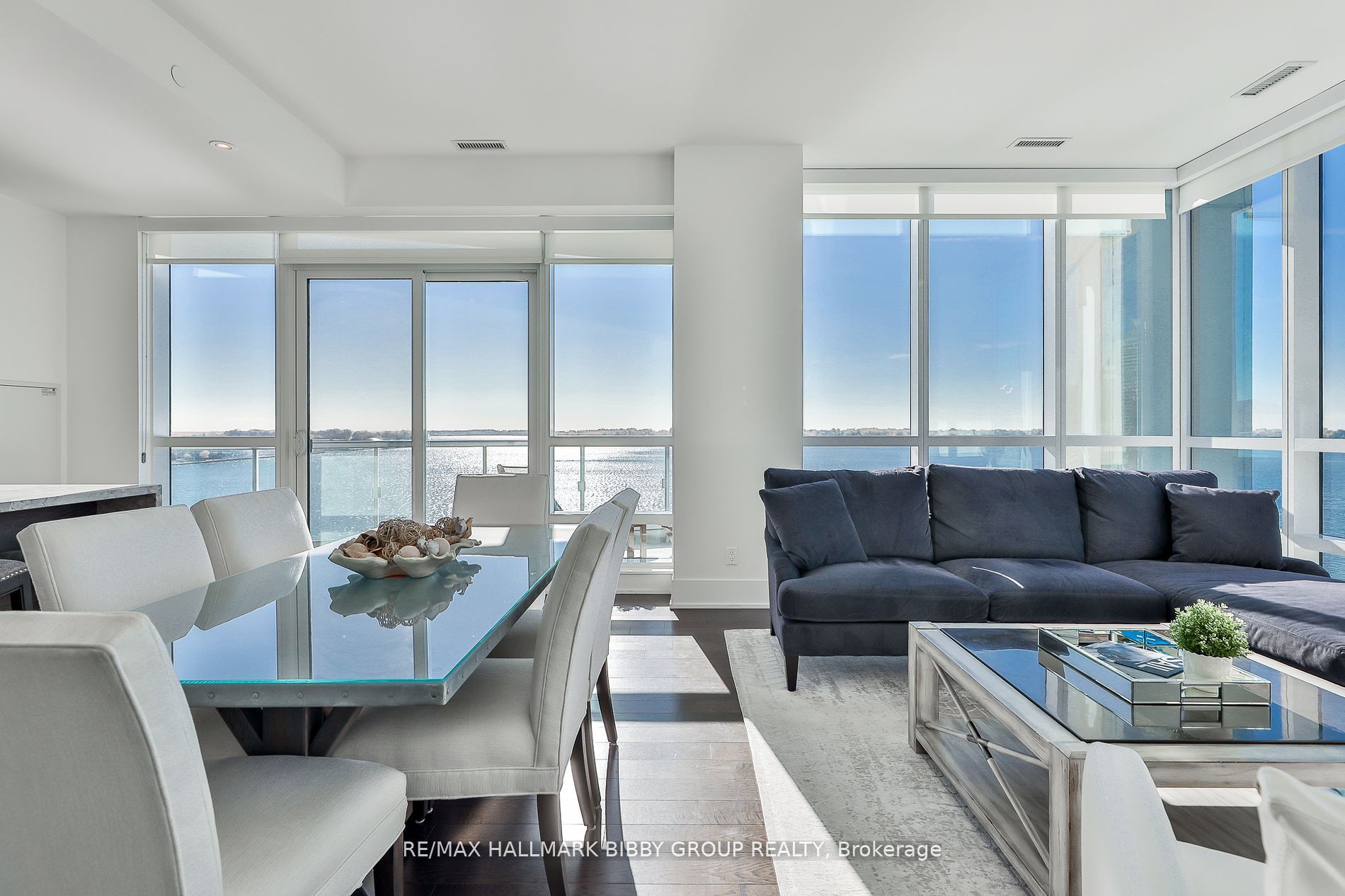 55 Merchants Wharf, #923