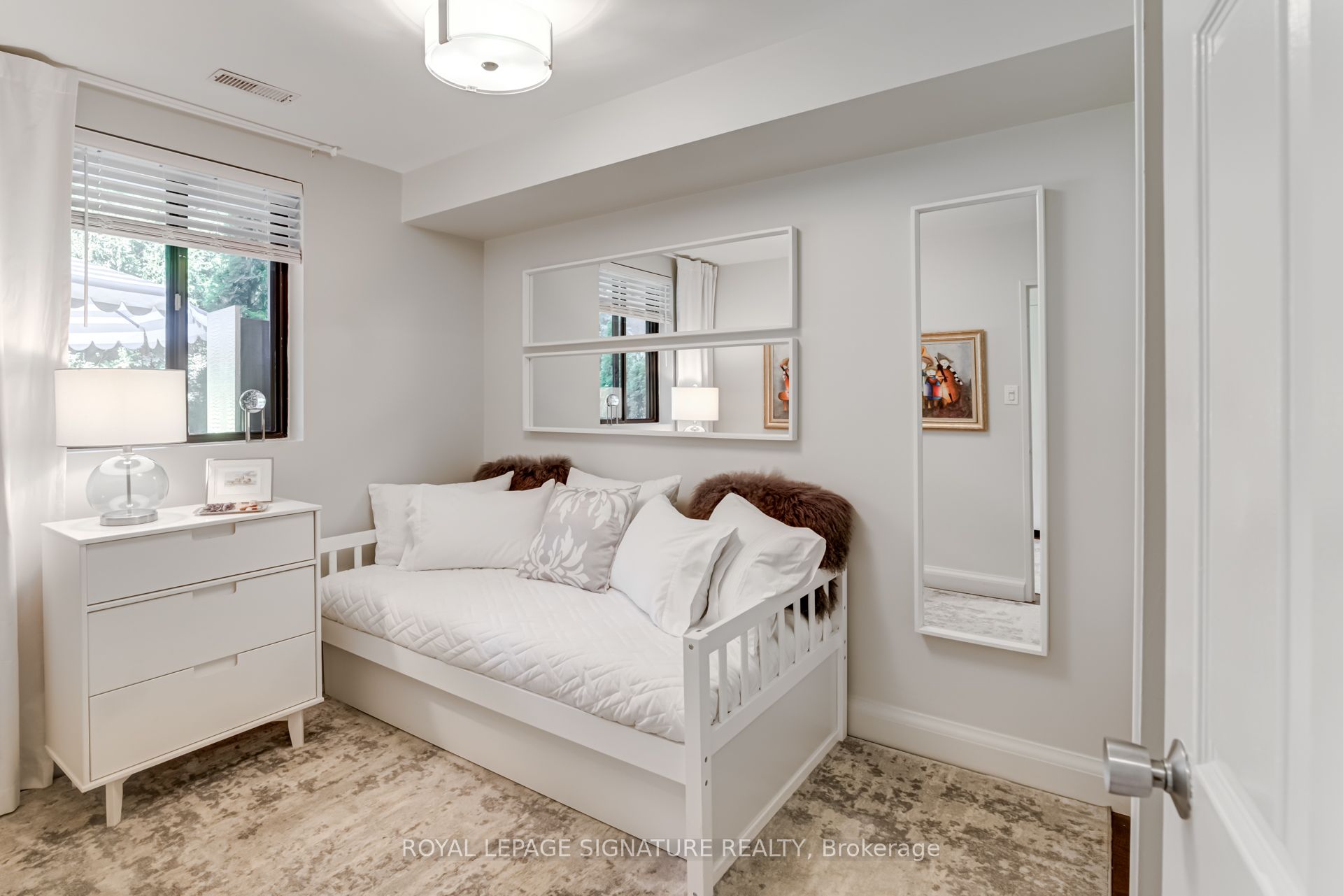 142 Pears Avenue, #B2