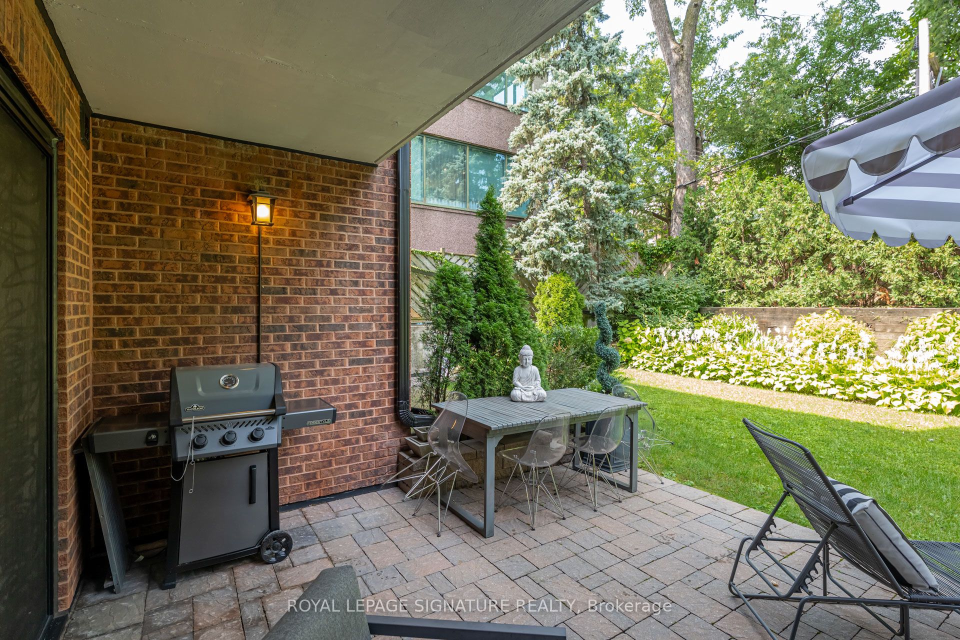 142 Pears Avenue, #B2
