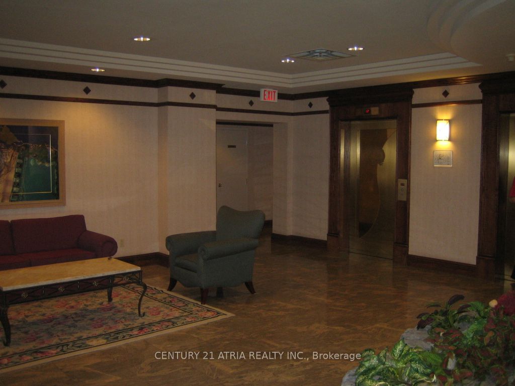 1 Pemberton Avenue, #402