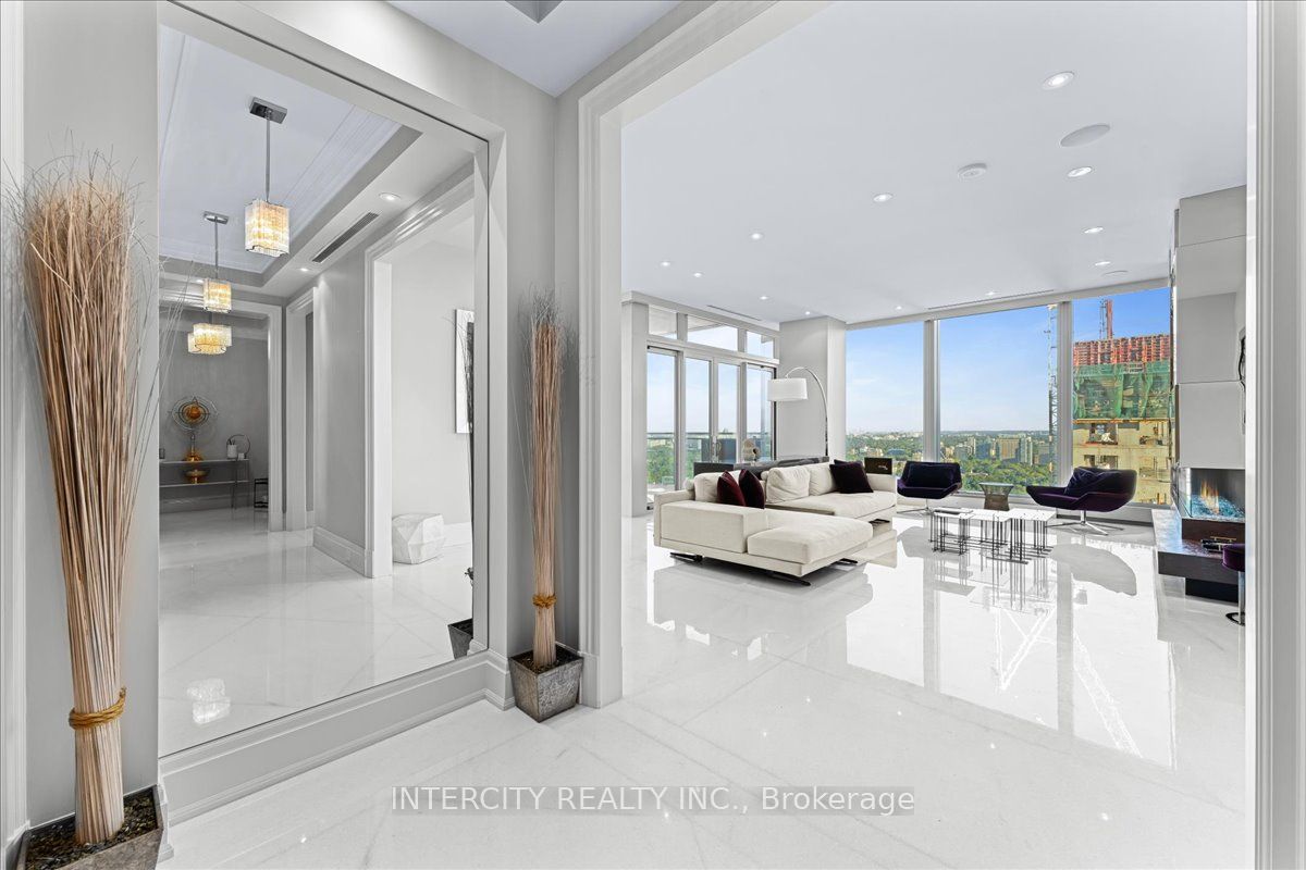 50 Yorkville Avenue #4001