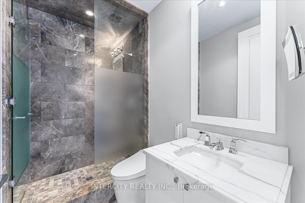 50 Yorkville Avenue #4001