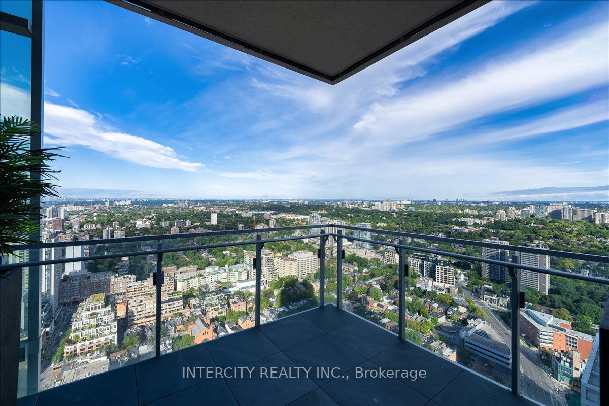 50 Yorkville Avenue #4001