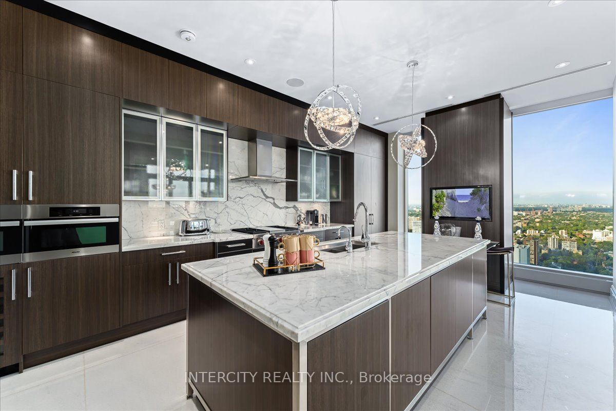 50 Yorkville Avenue #4001