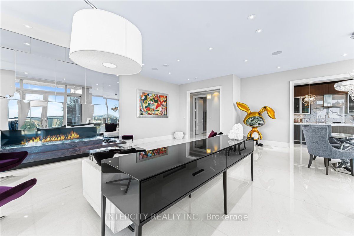 50 Yorkville Avenue #4001