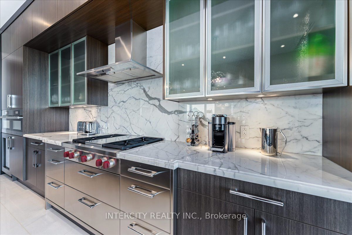 50 Yorkville Avenue #4001