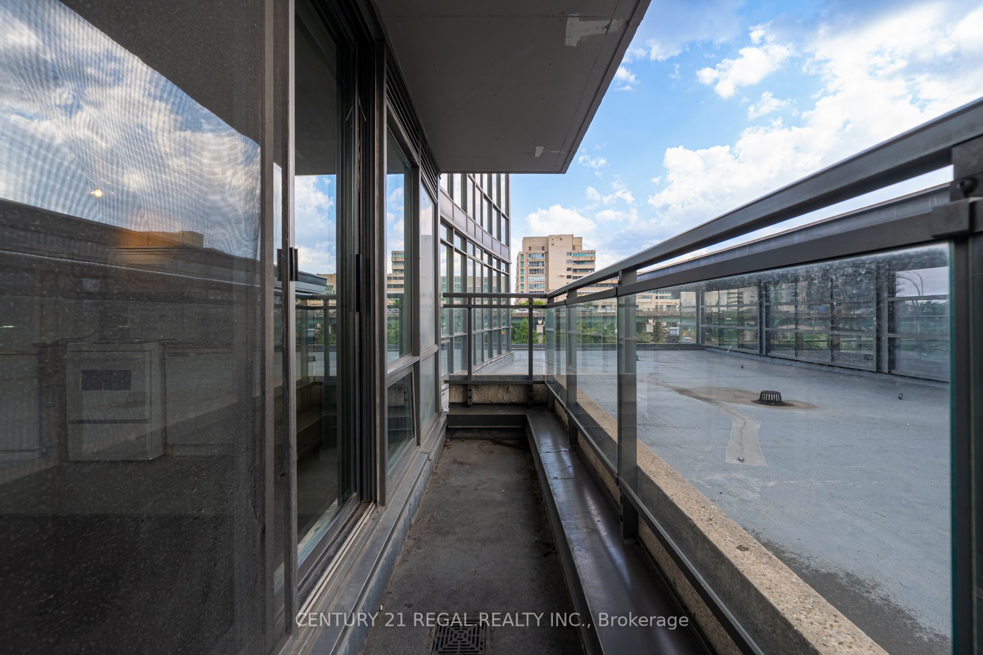 11 Brunel Court, #216
