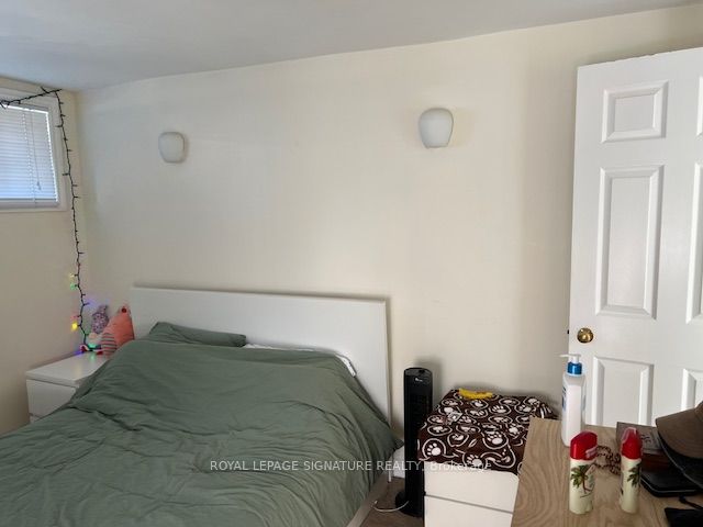 208 Carlton Street, #B
