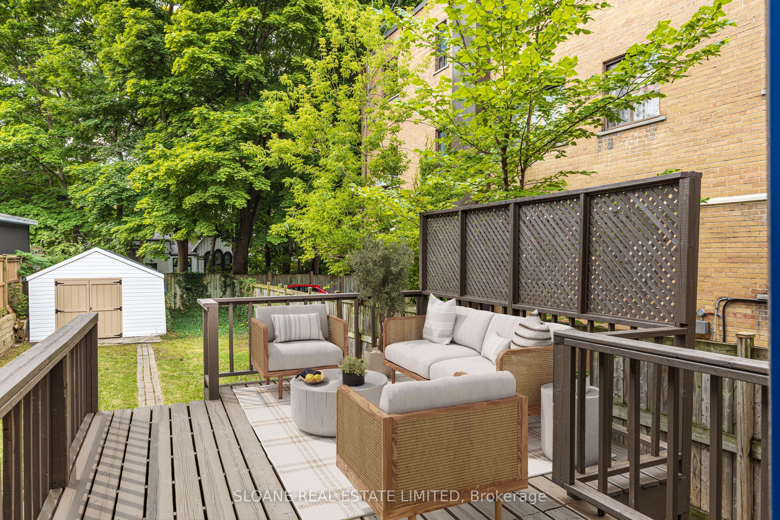 271 St Clair Avenue E