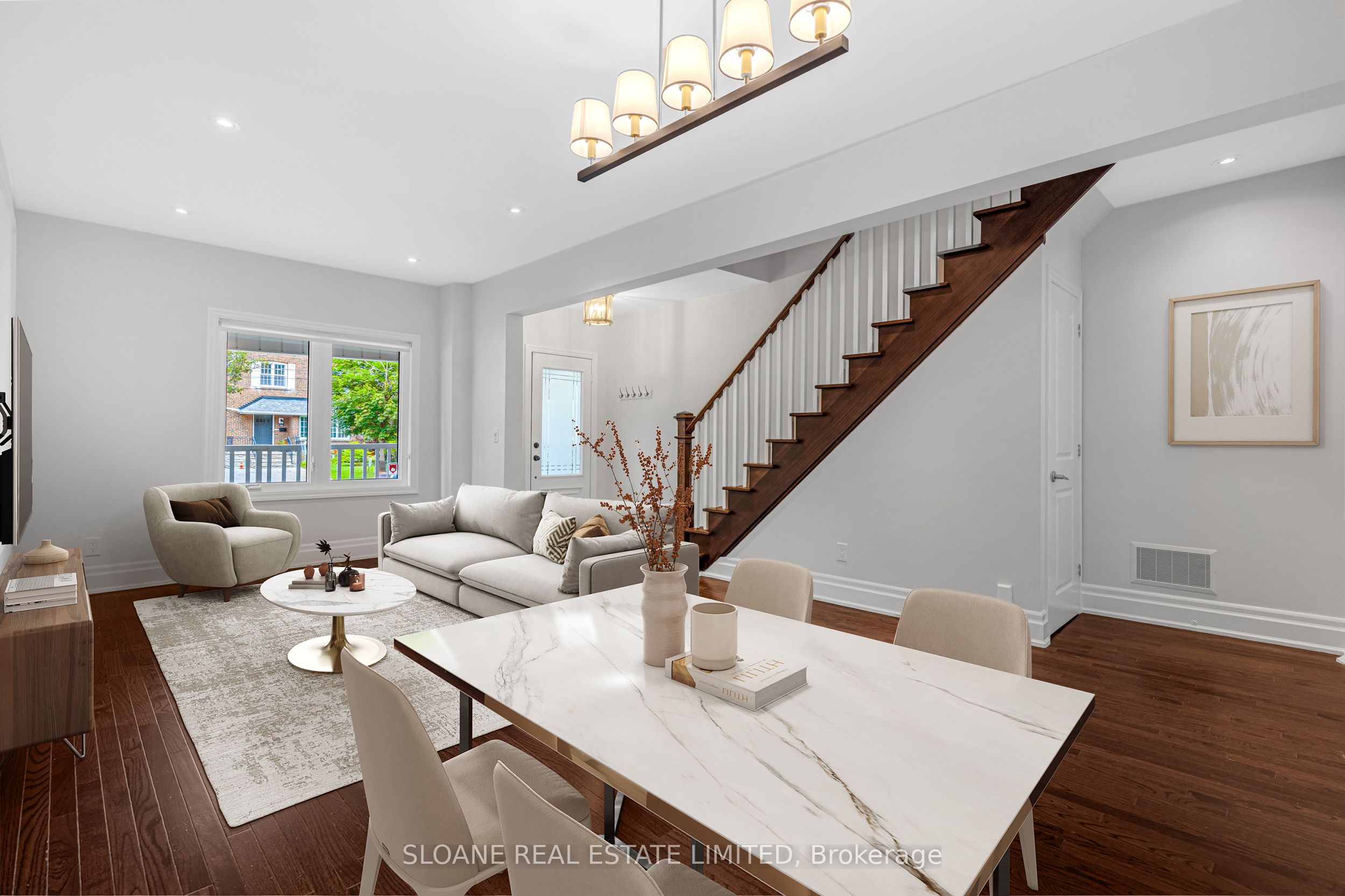271 St Clair Avenue E