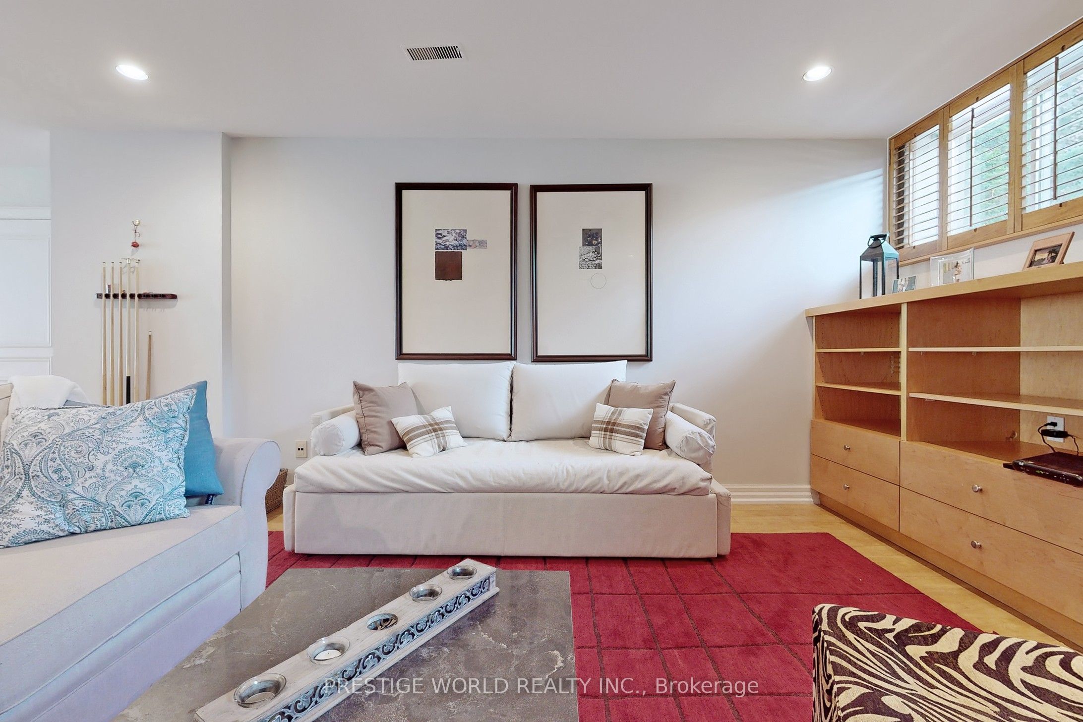 37 Rollscourt Drive