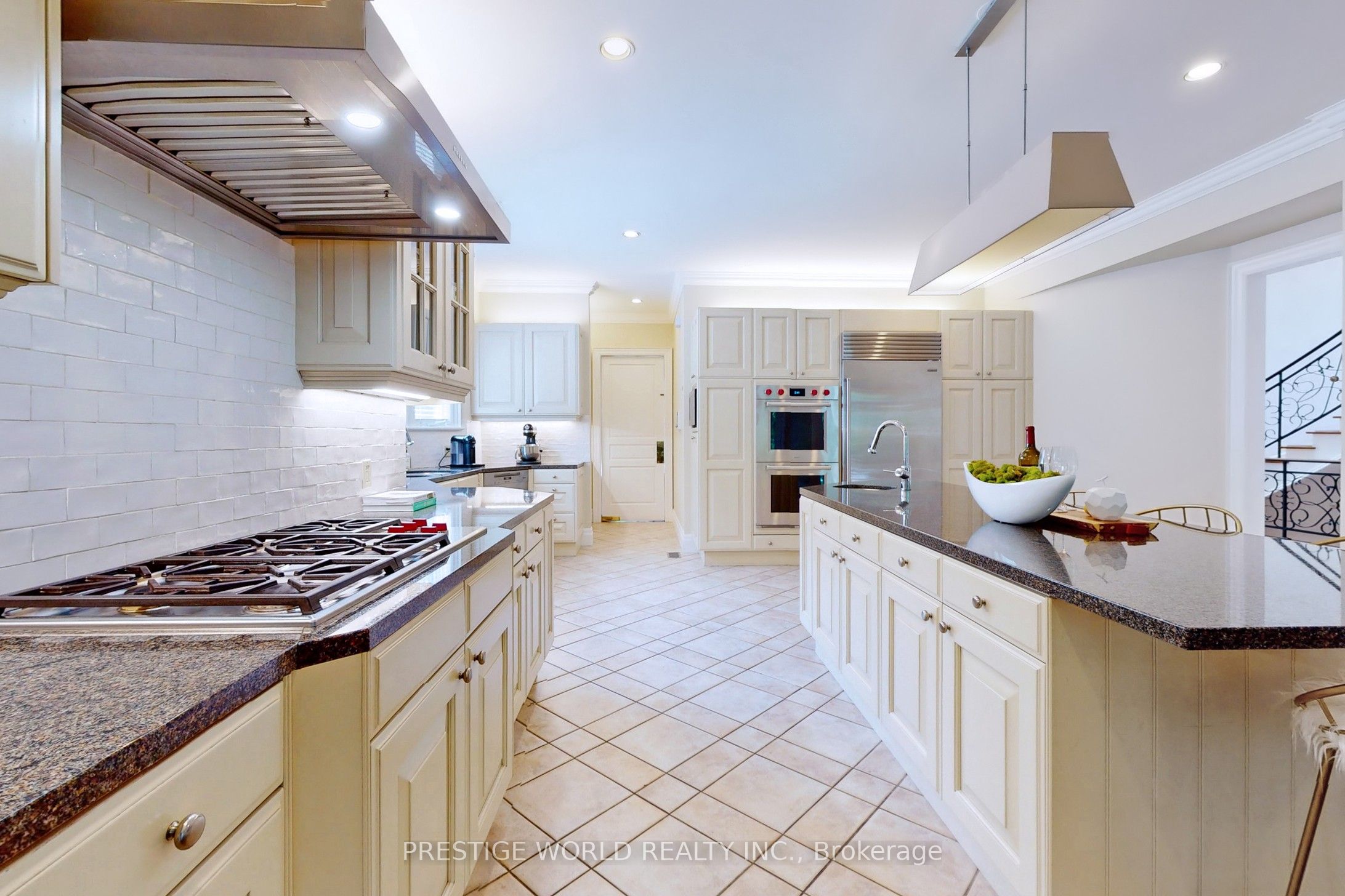 37 Rollscourt Drive