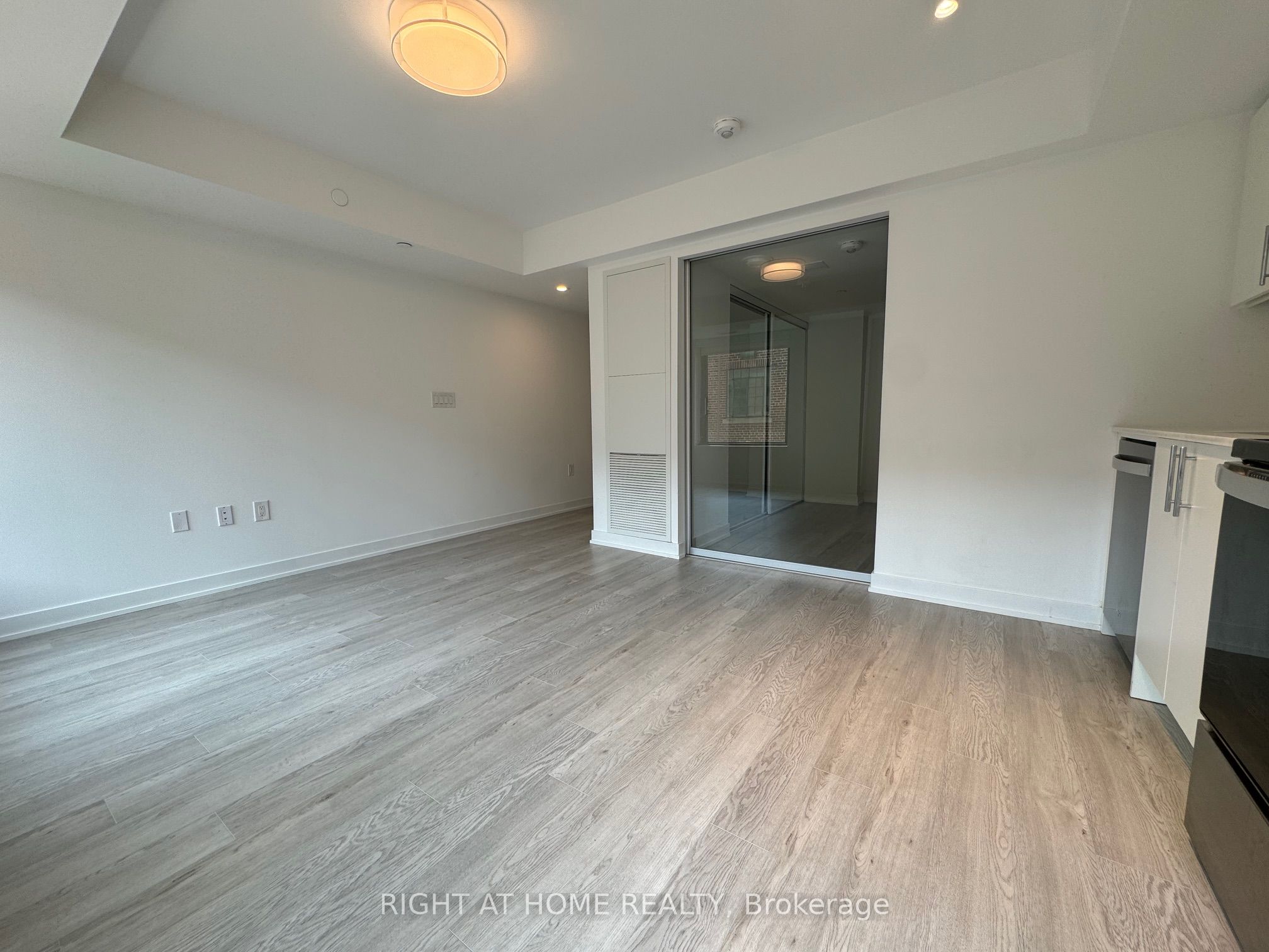 3 Strathgowan Avenue, #323
