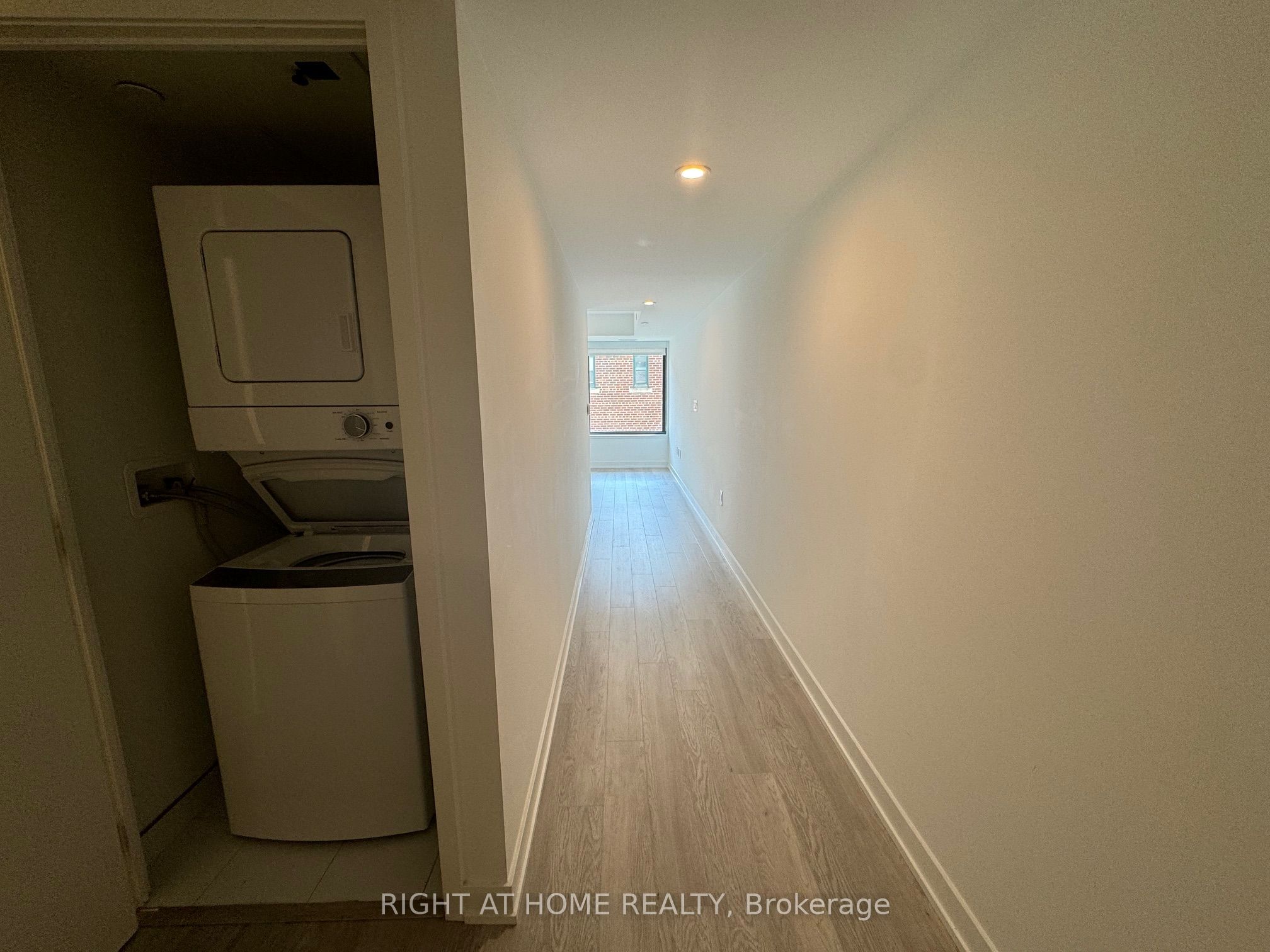3 Strathgowan Avenue, #323