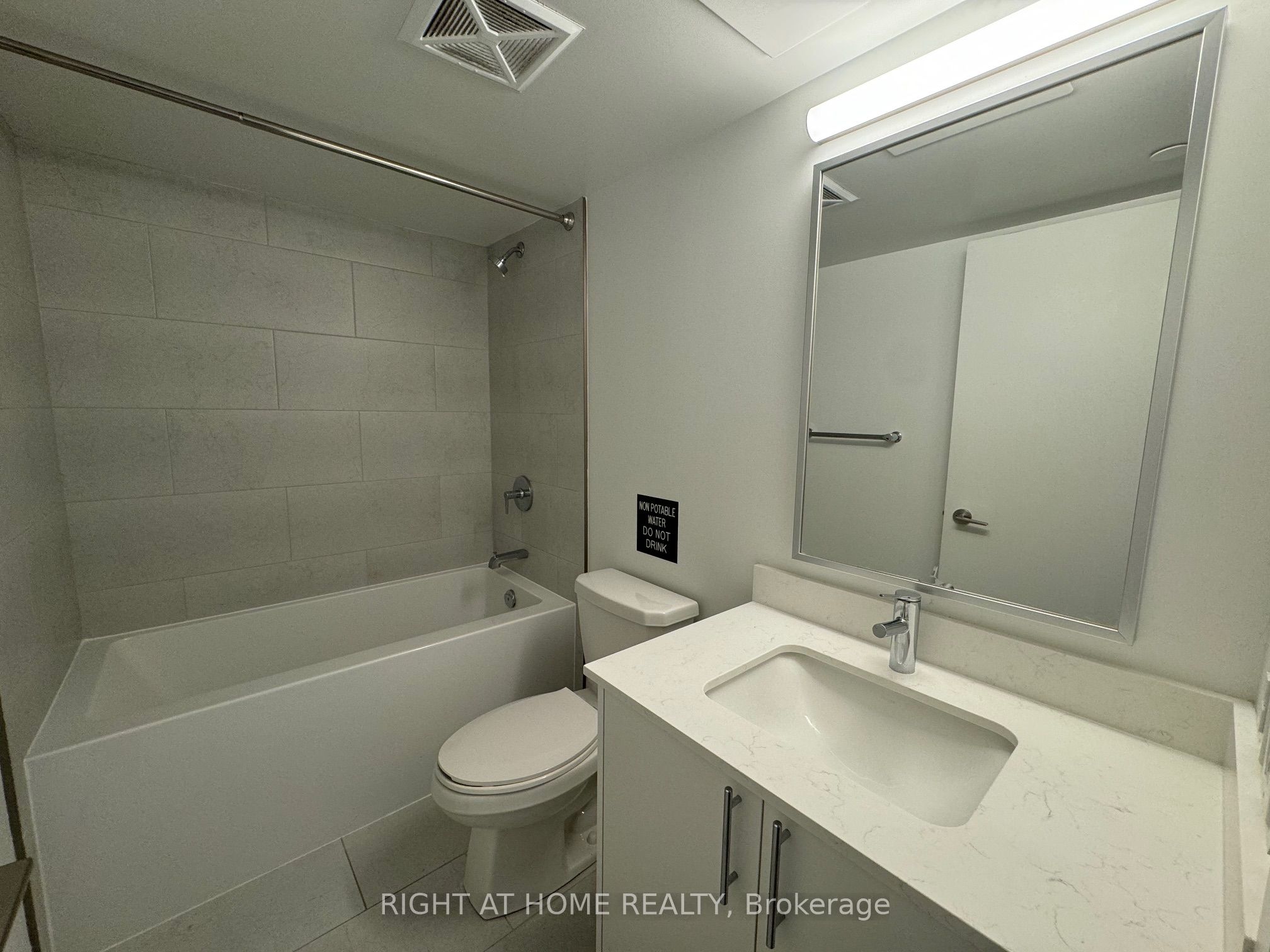 3 Strathgowan Avenue, #323