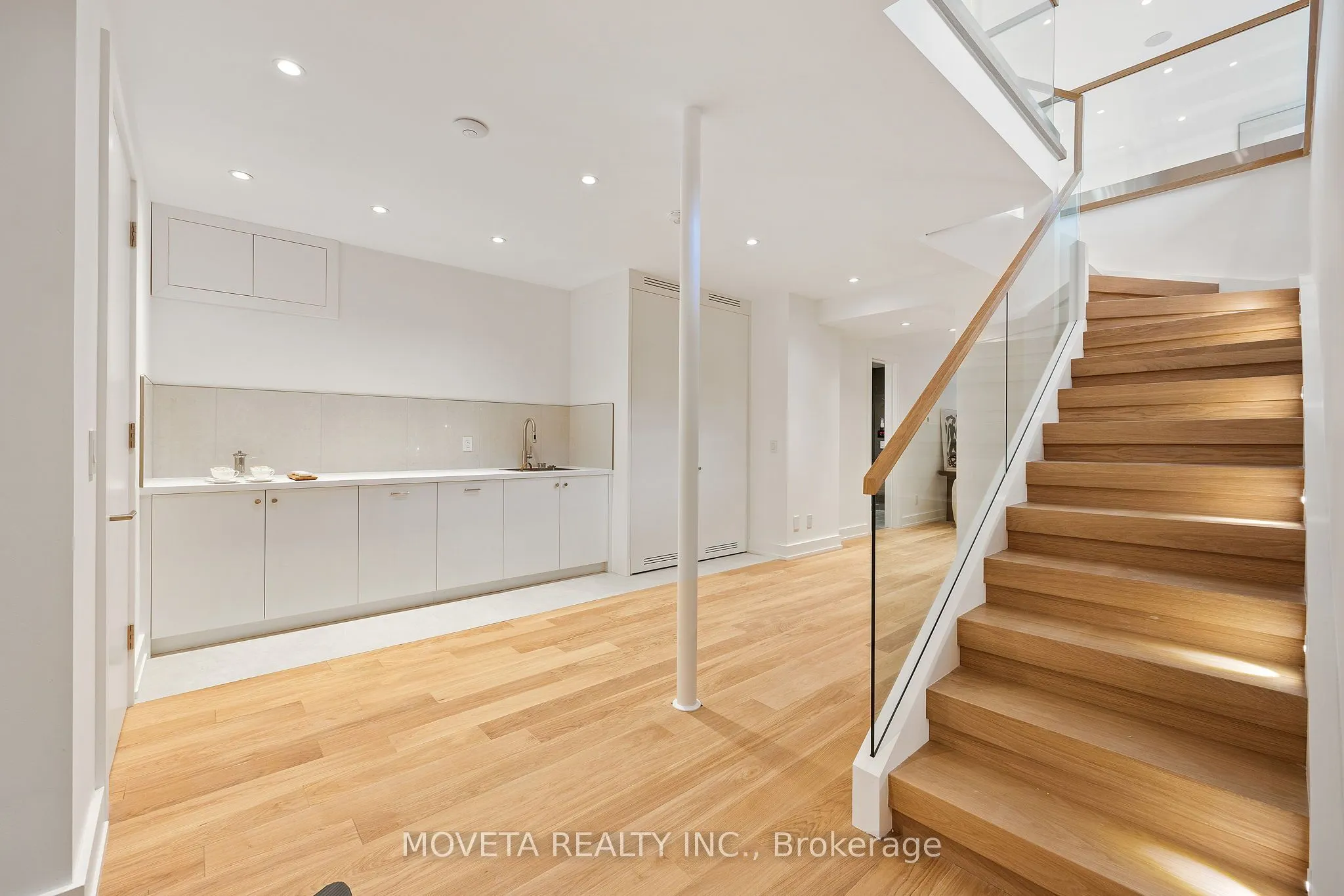 2 Addison Crescent