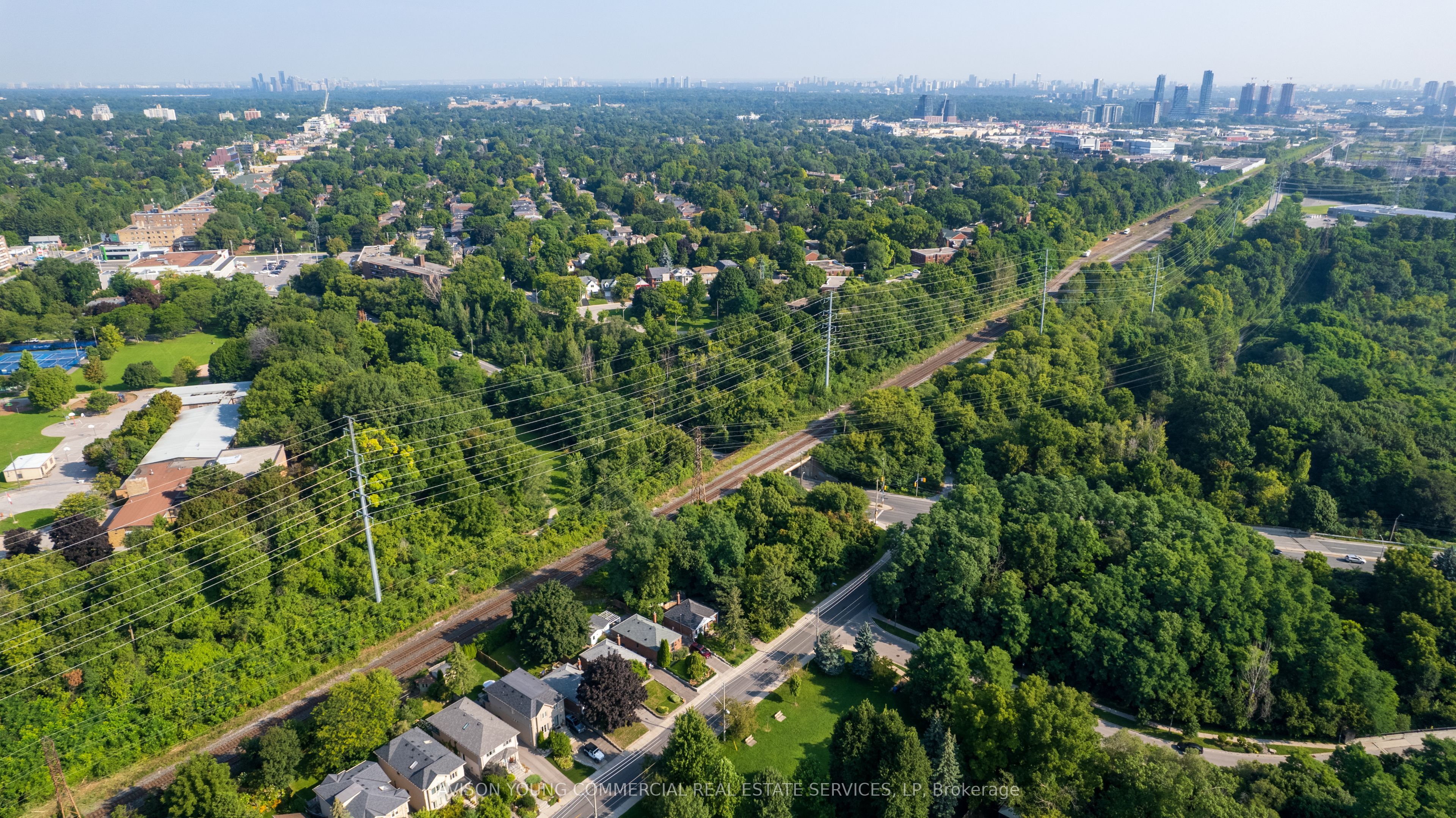Bayview Ave & Nesbitt Dr Avenue