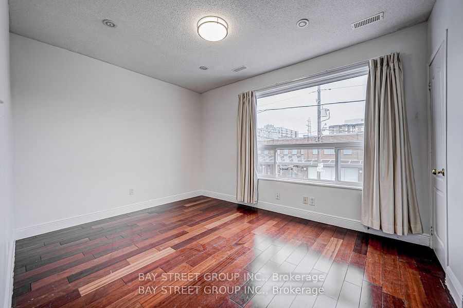 641 Dupont Street