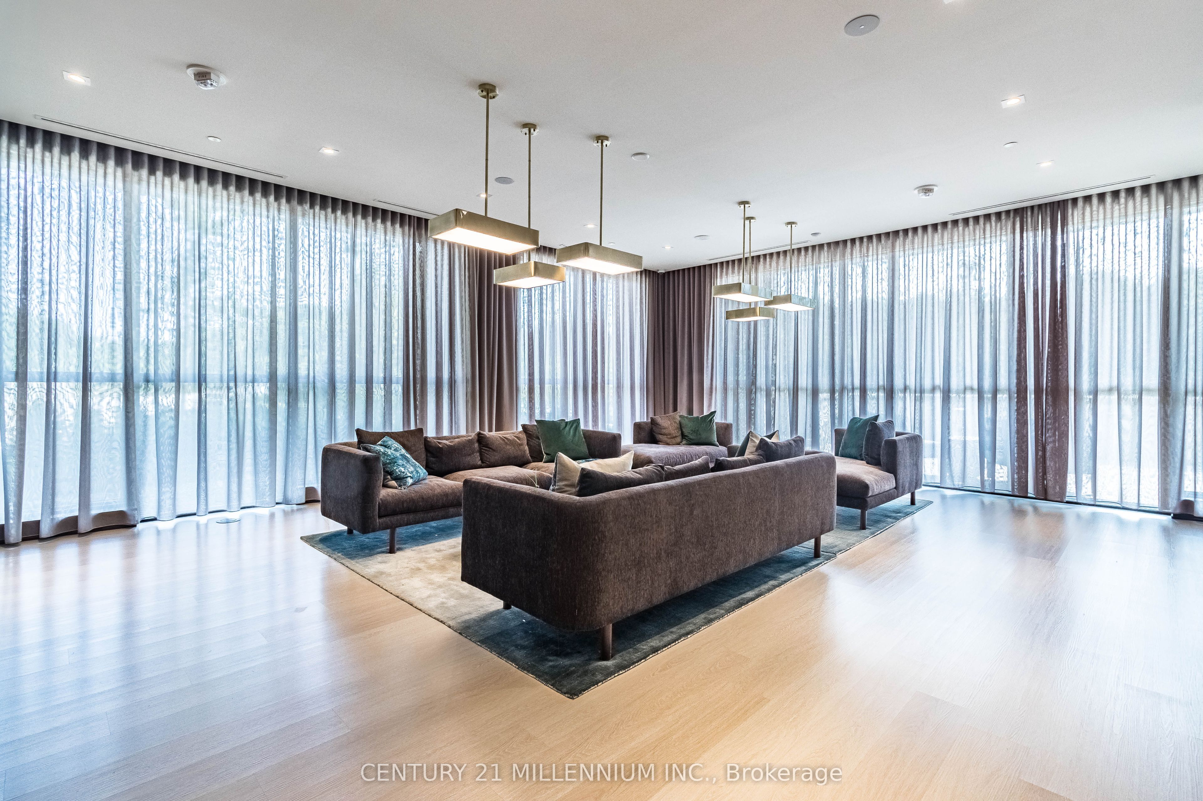 10 Deerlick Court, #606