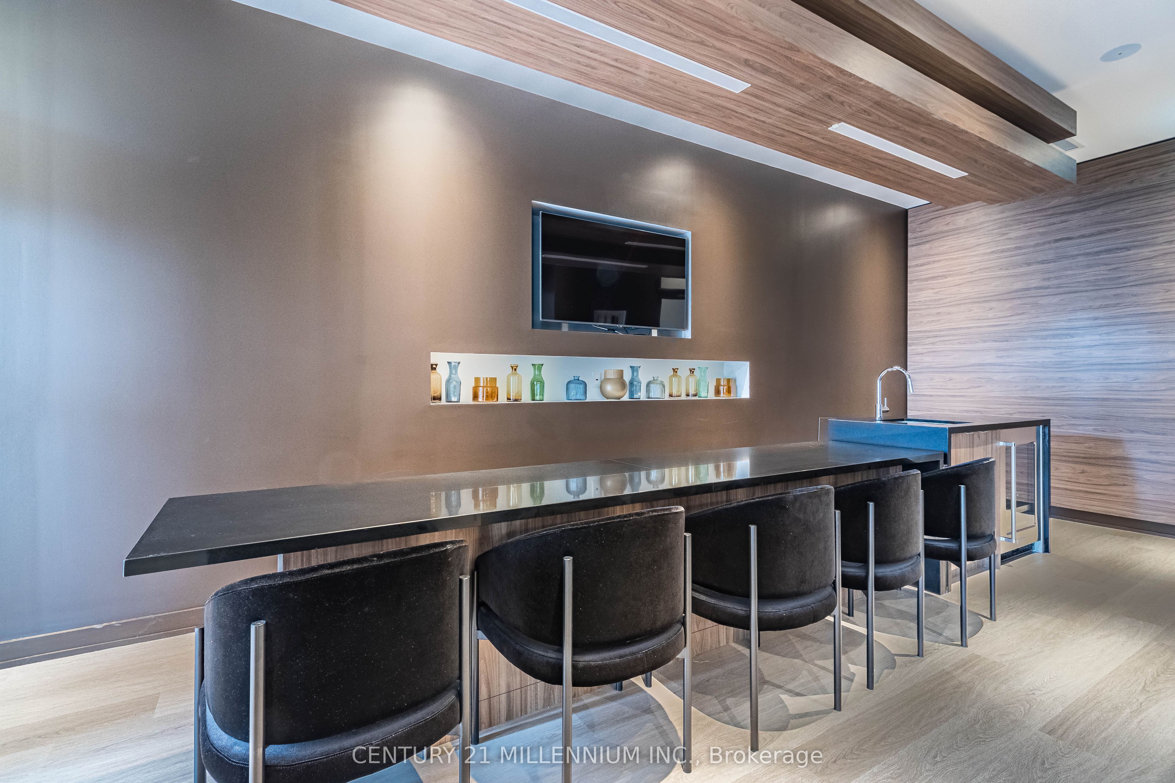 10 Deerlick Court, #606