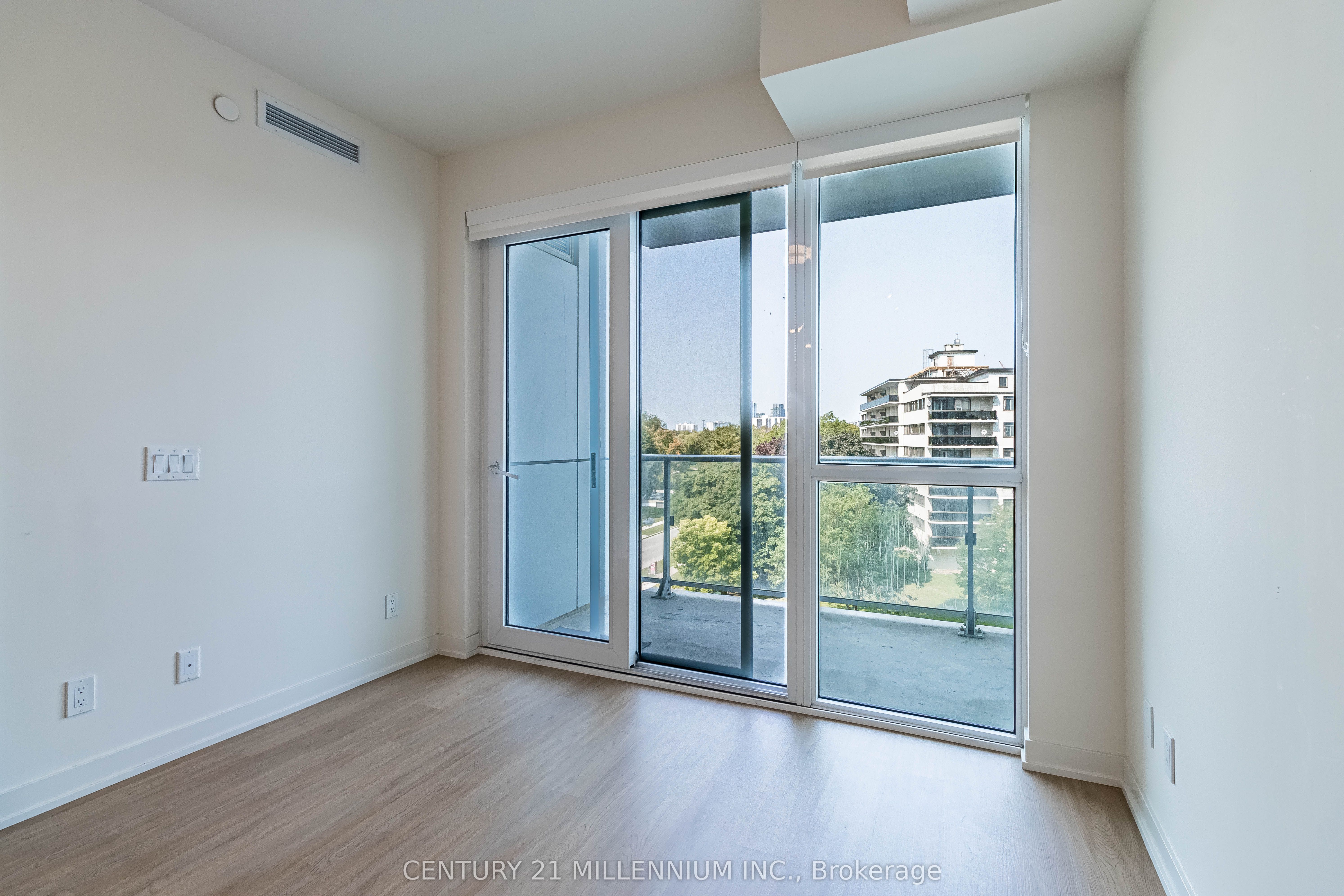 10 Deerlick Court, #606