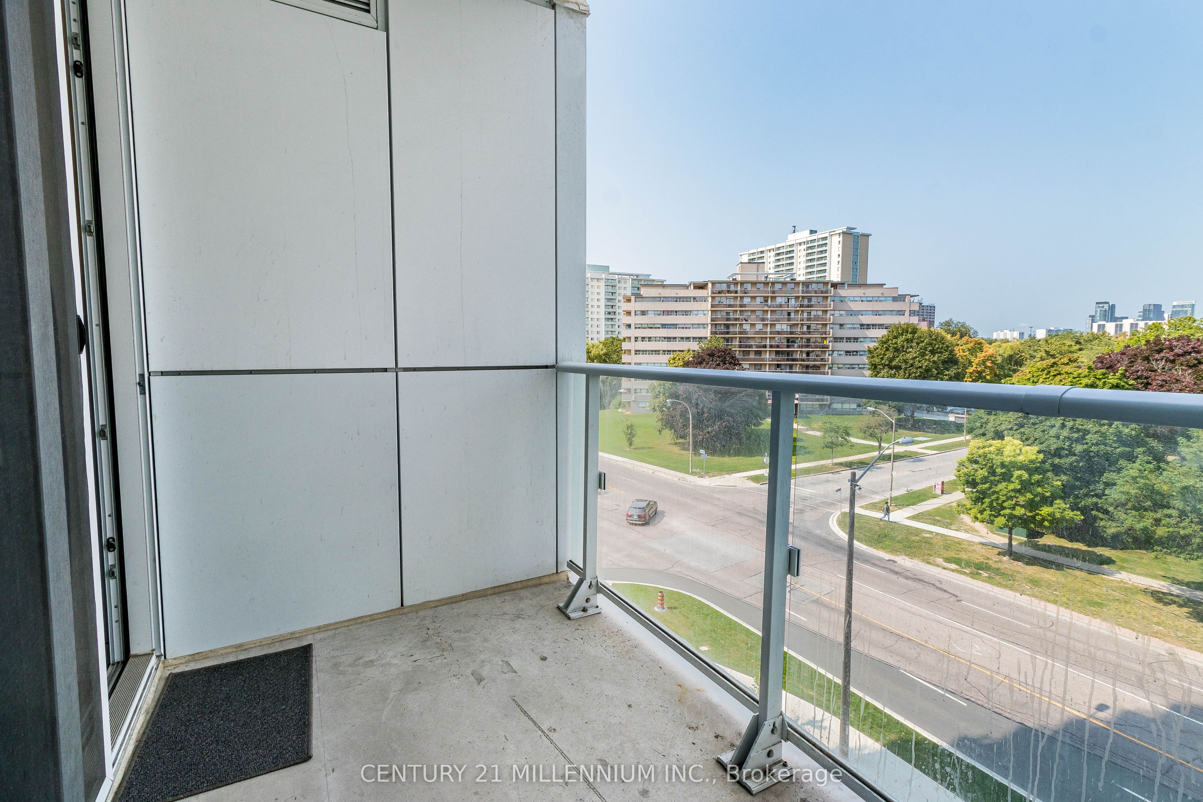 10 Deerlick Court, #606