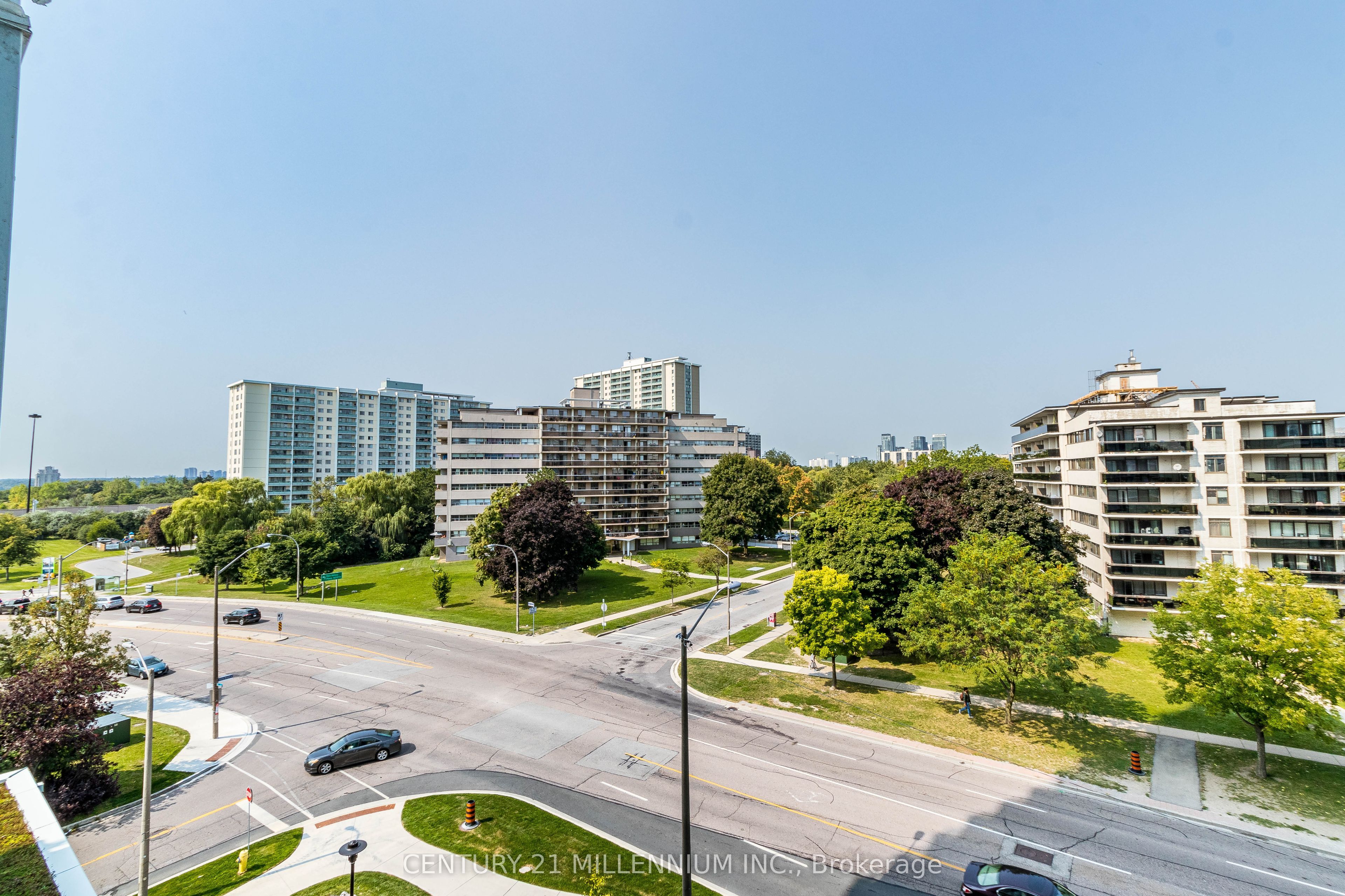 10 Deerlick Court, #606