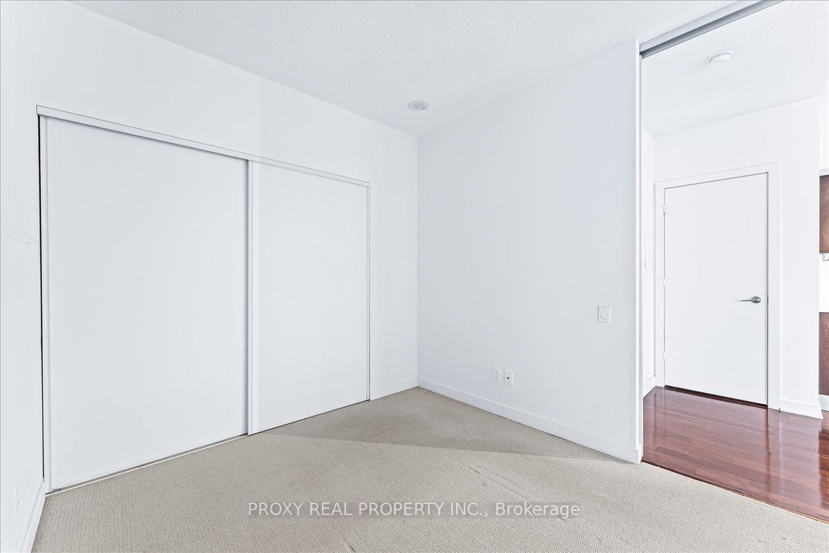 33 Charles Street E #3509
