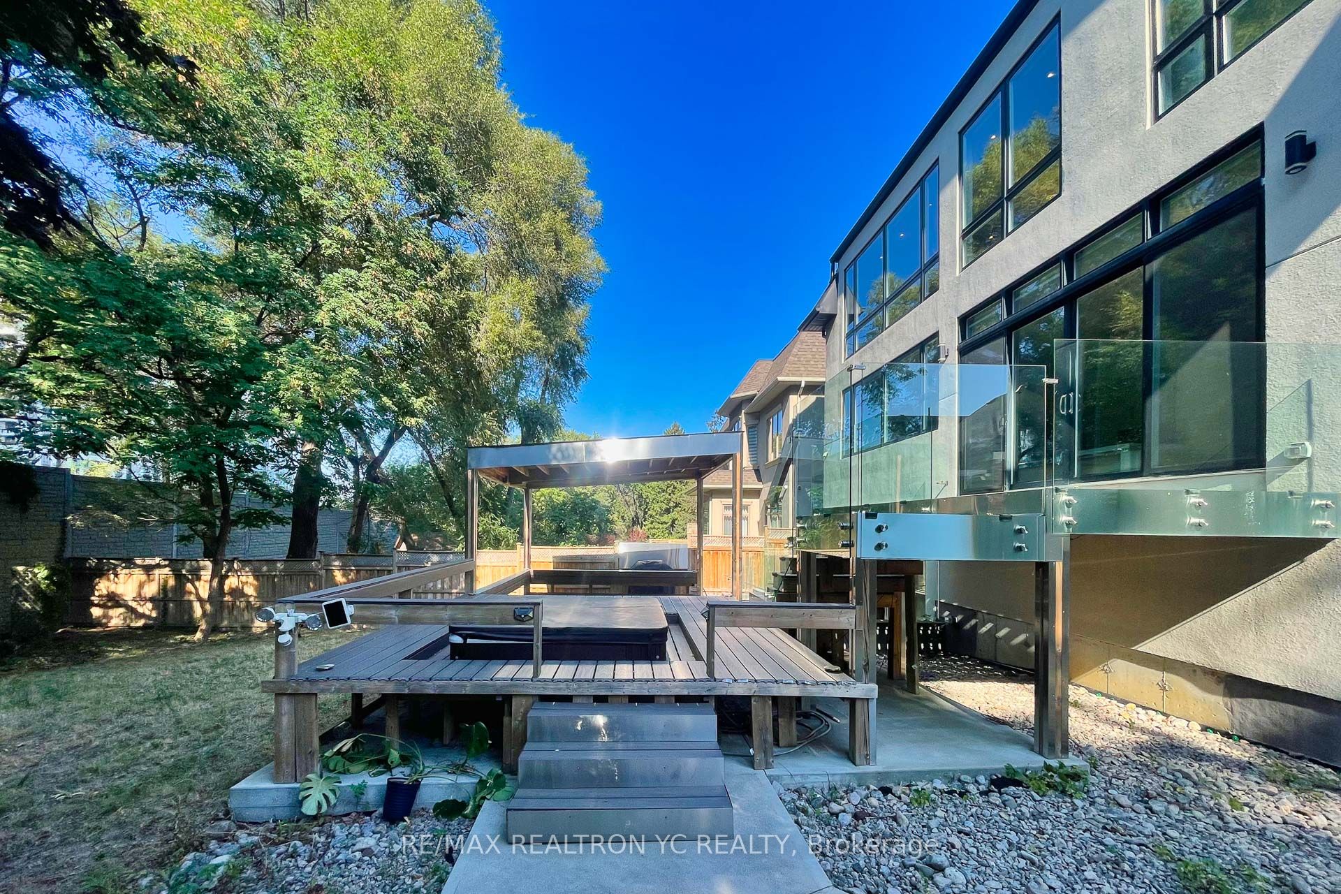 90 Upper Canada Drive