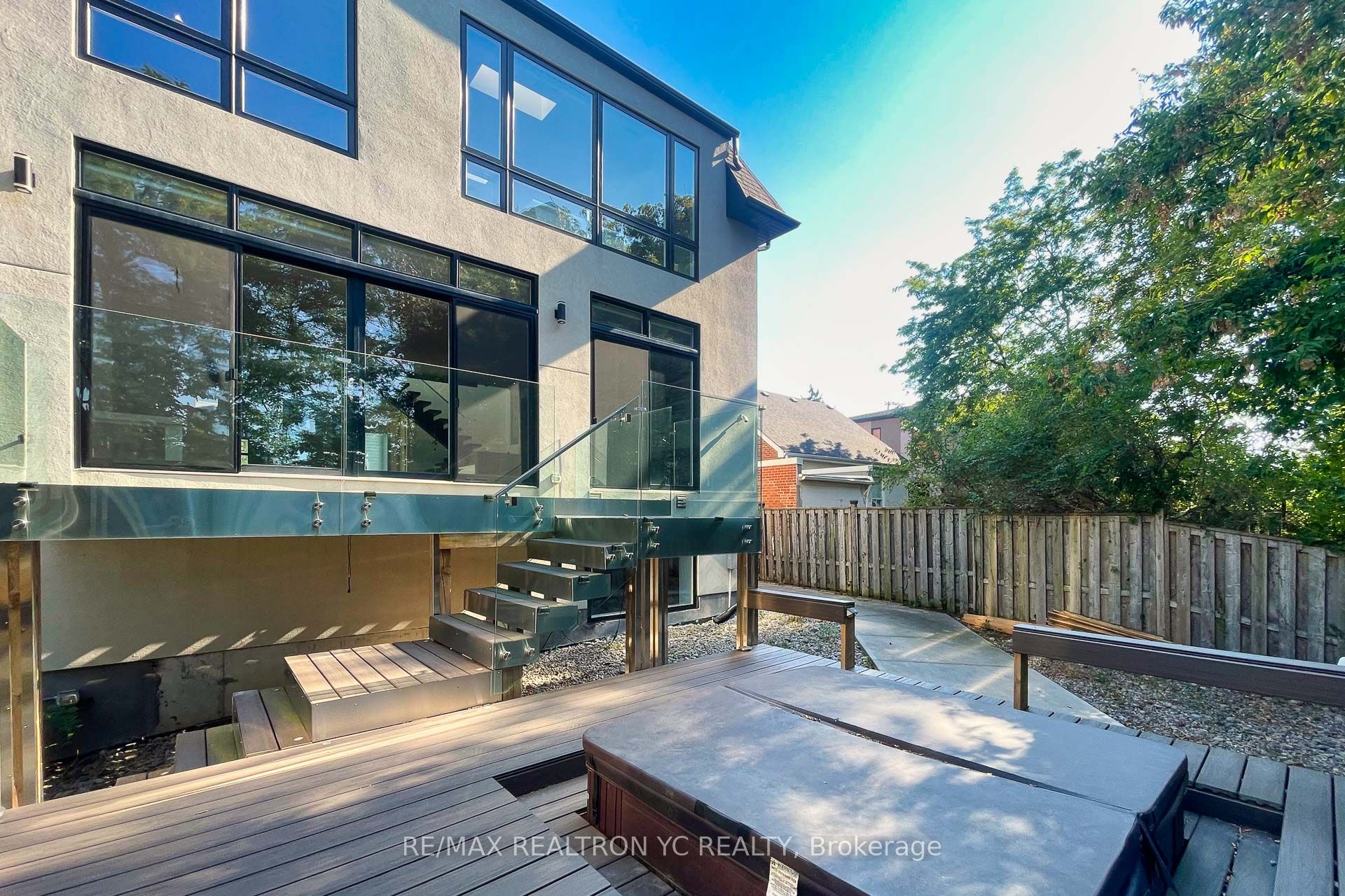 90 Upper Canada Drive