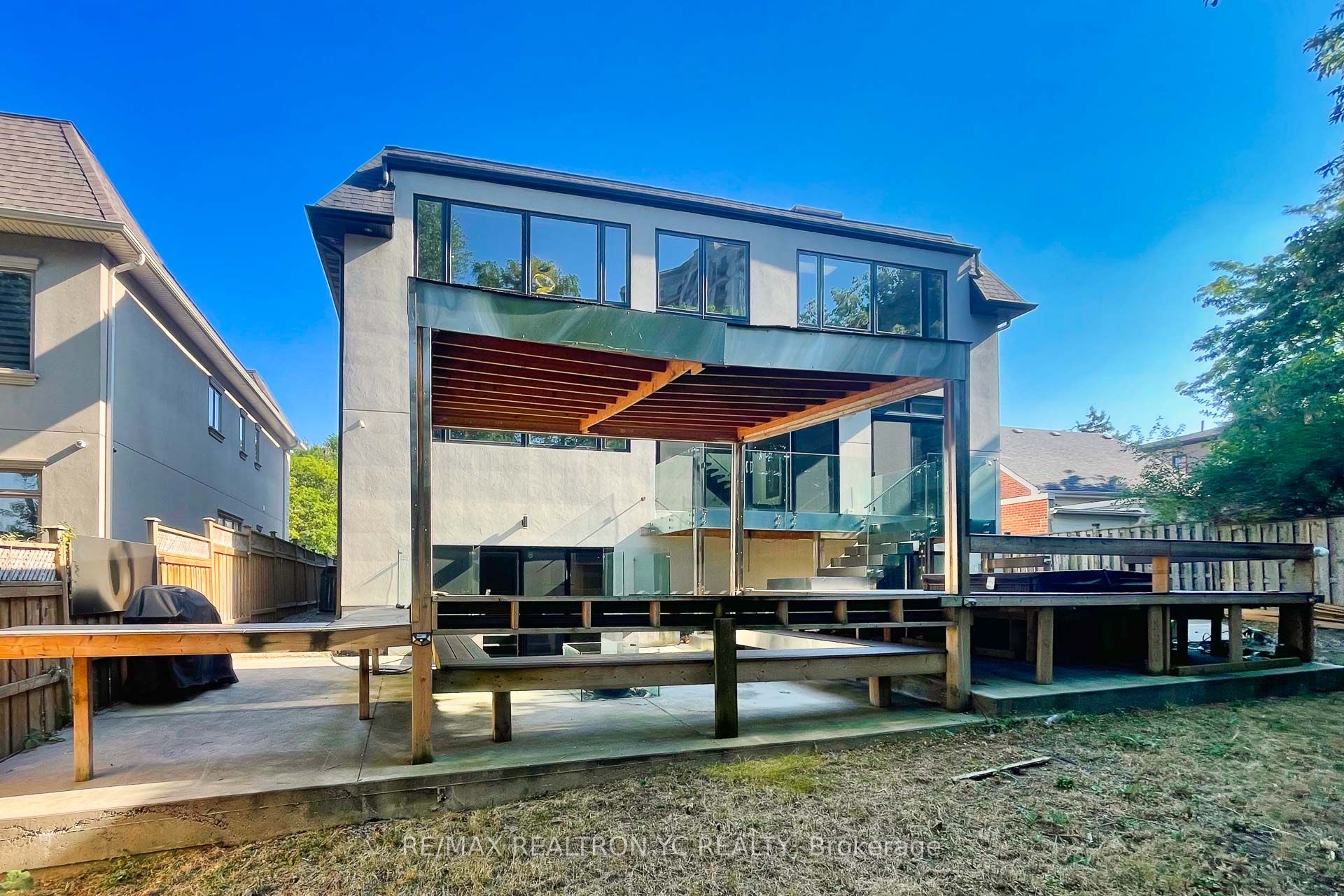 90 Upper Canada Drive