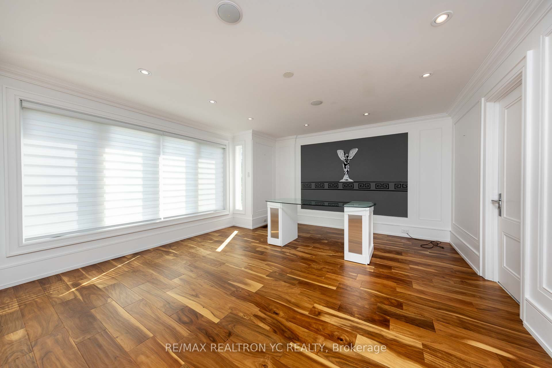 90 Upper Canada Drive