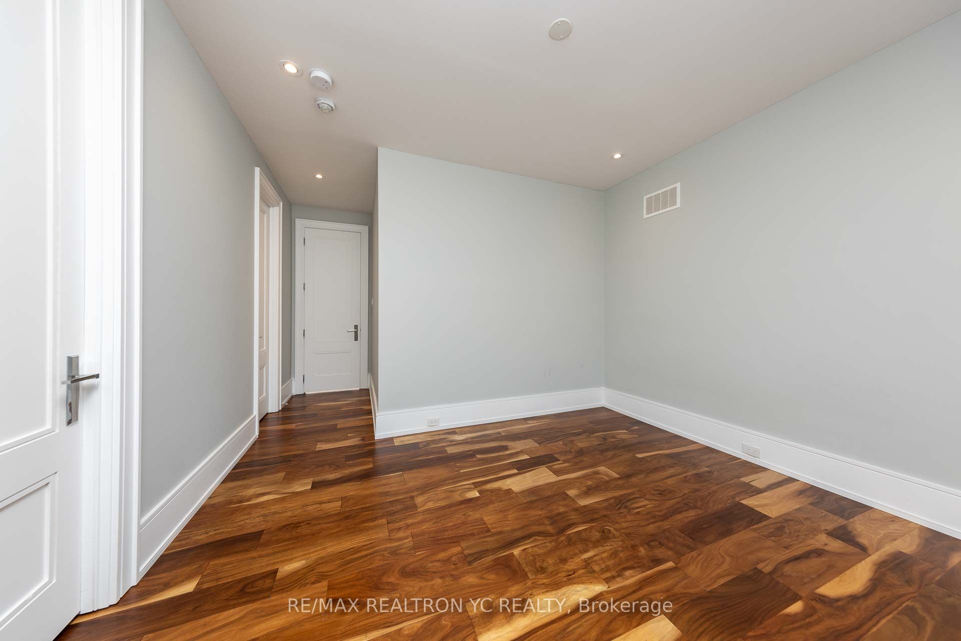 90 Upper Canada Drive