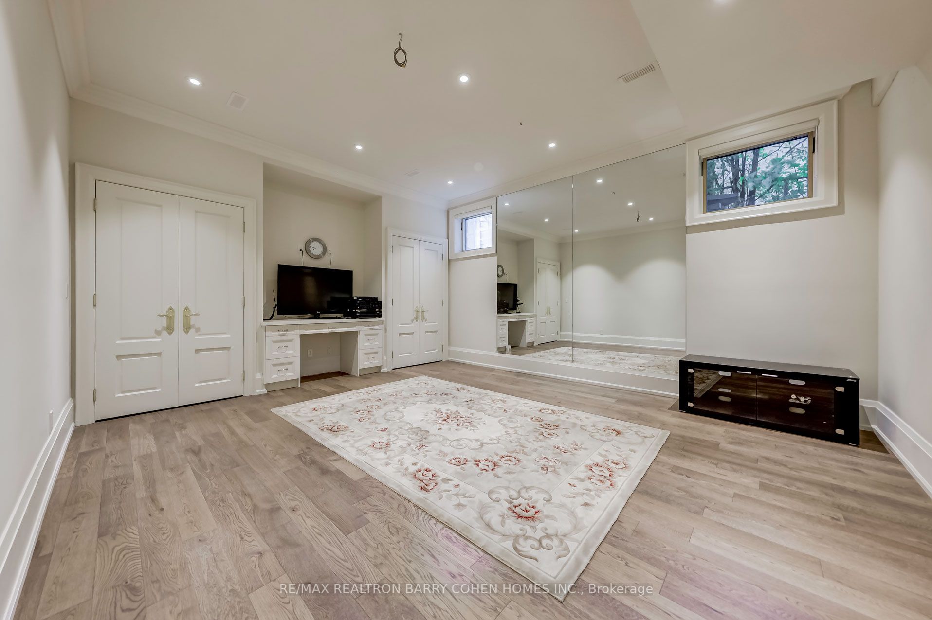 17 Artinger Court