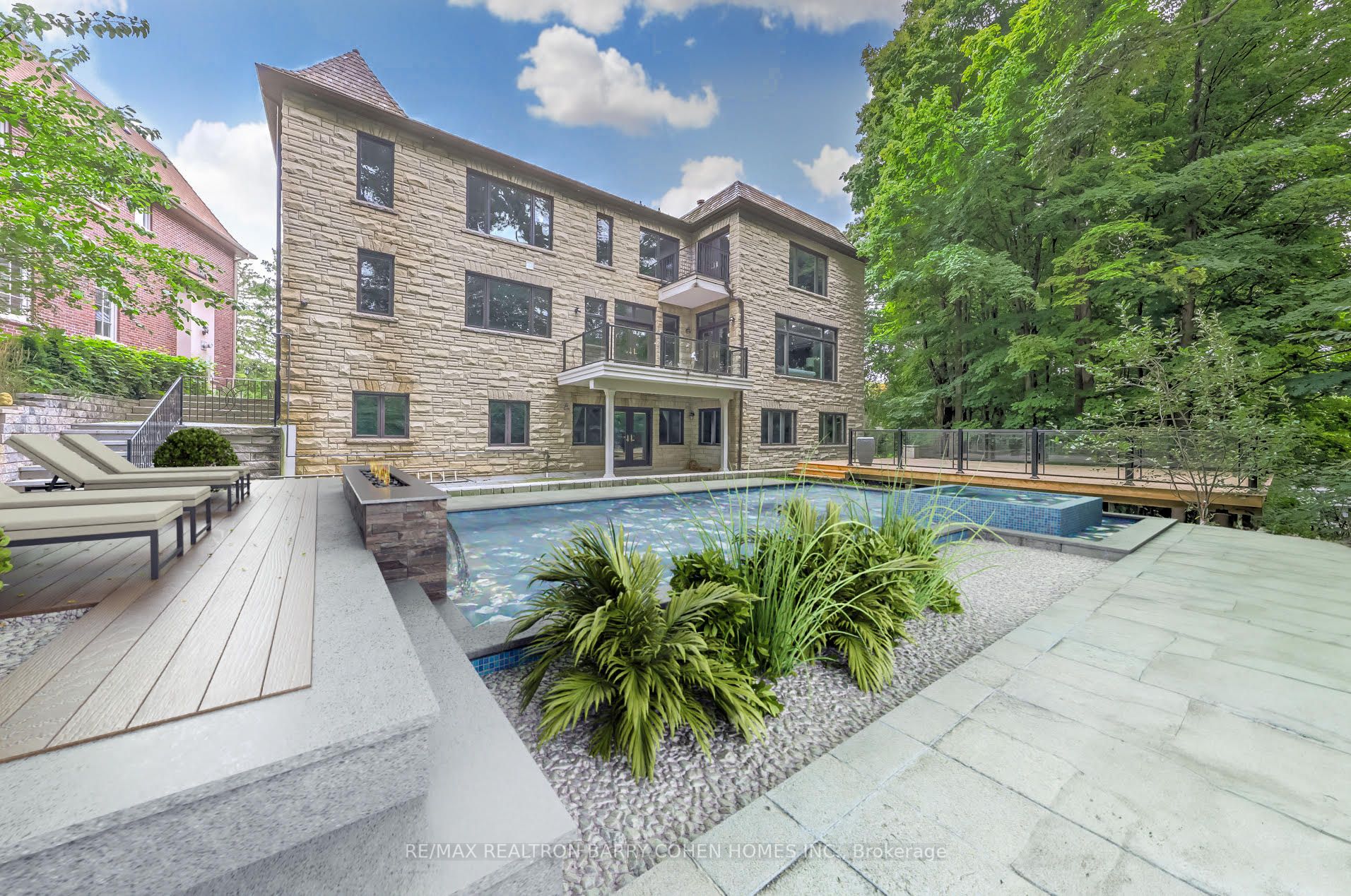 17 Artinger Court
