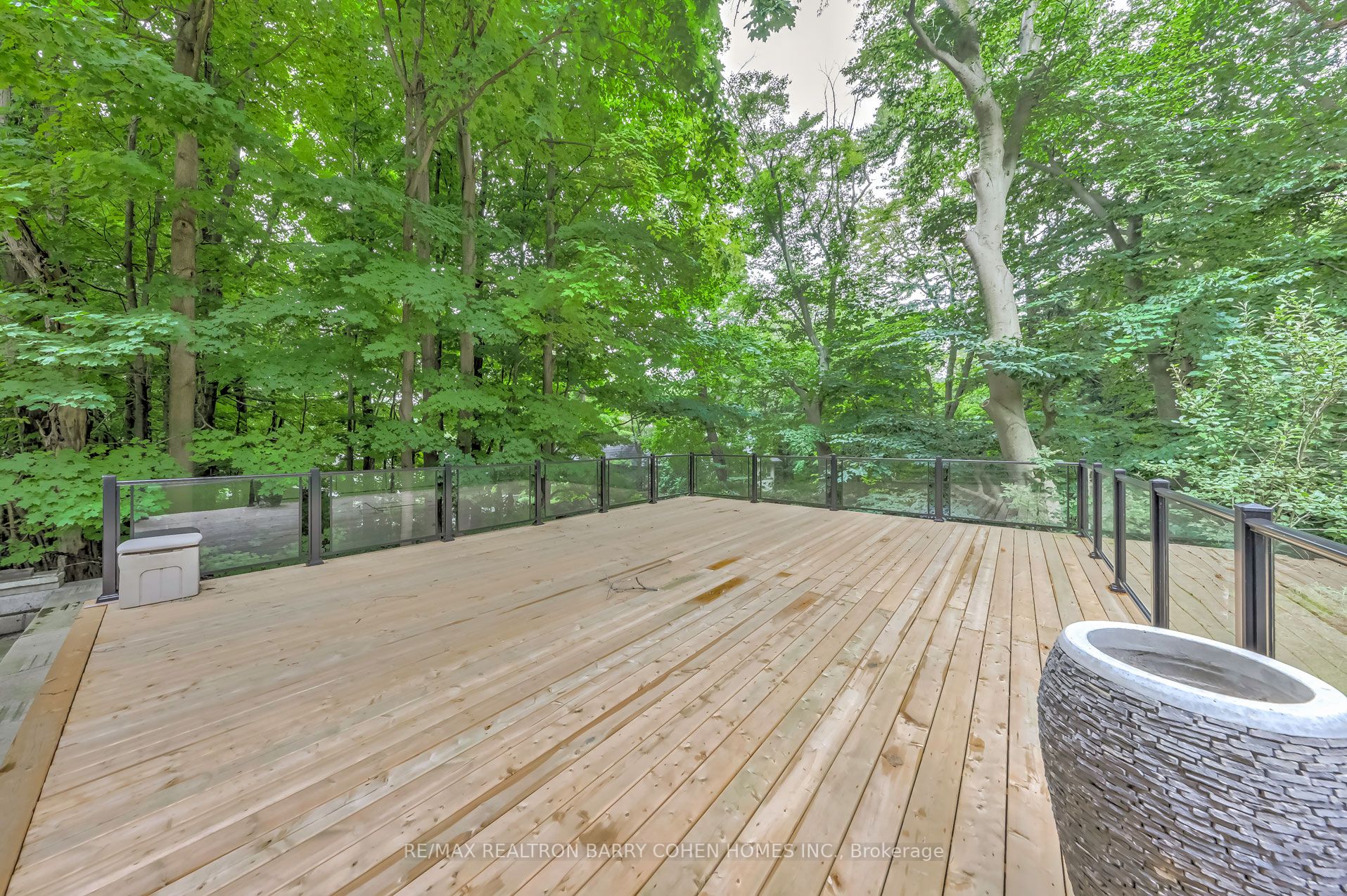 17 Artinger Court