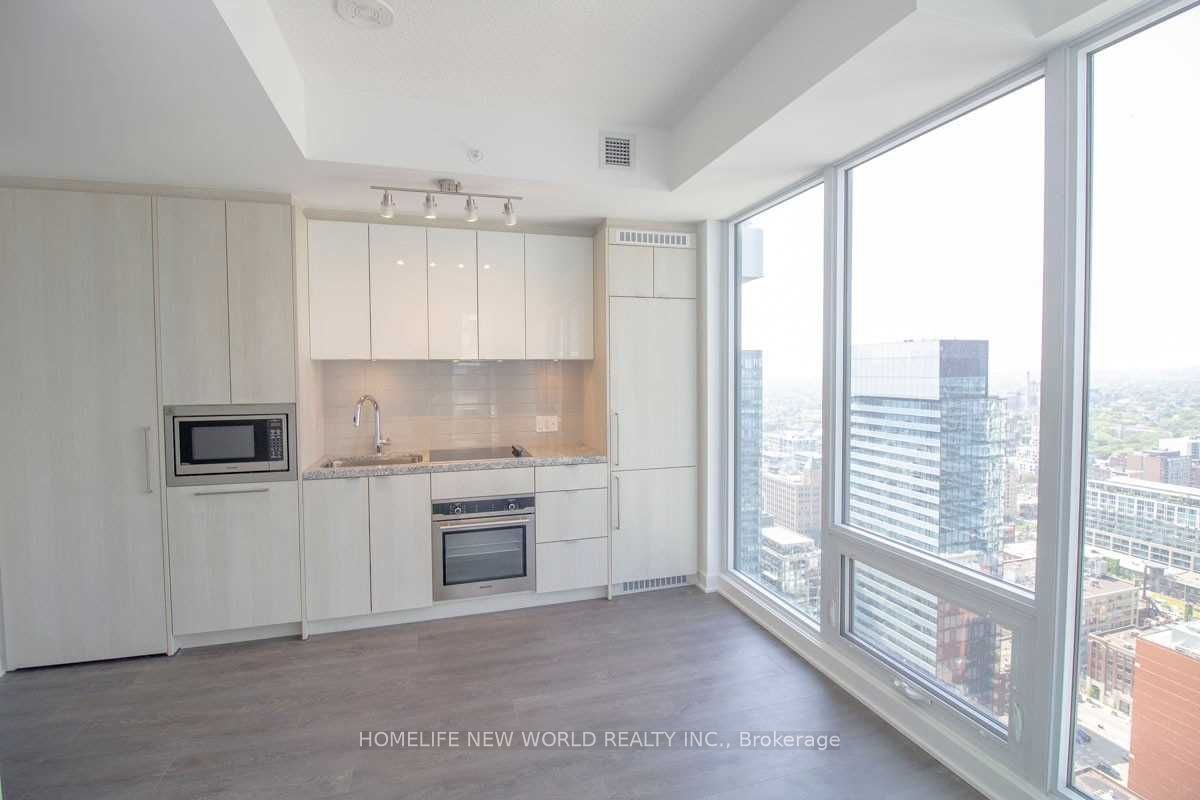115 Blue Jays Way #4111