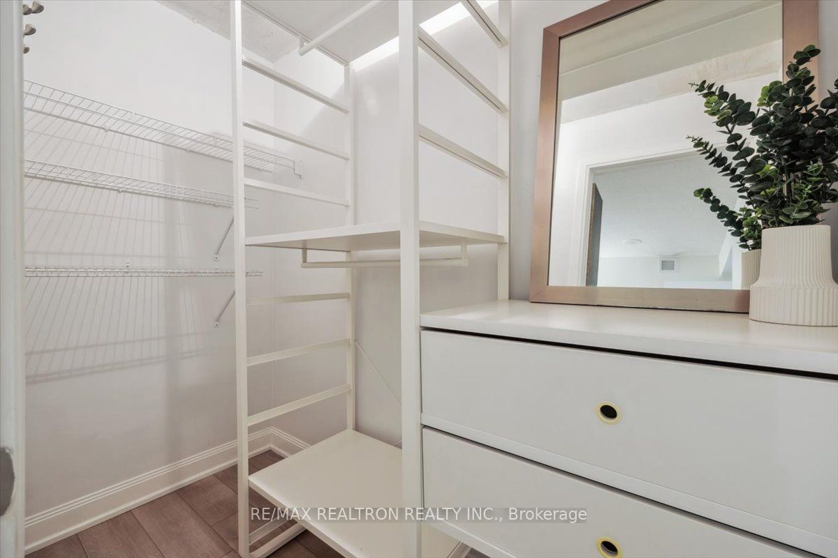 2191 Yonge Street #2601