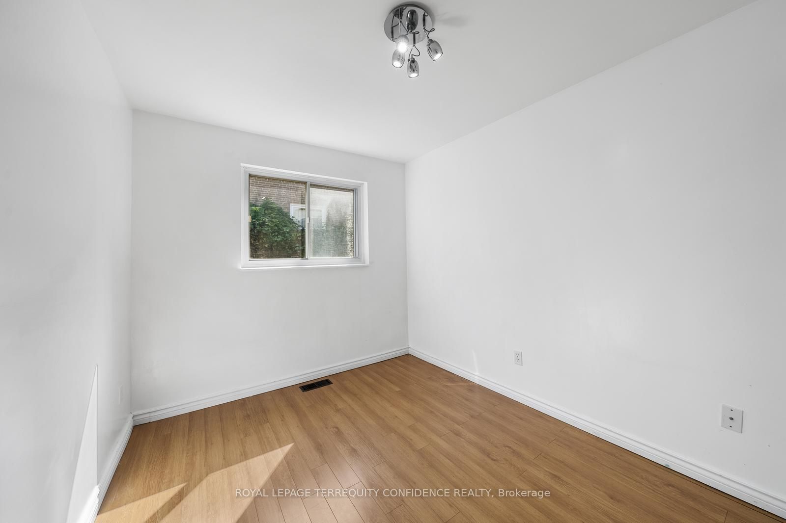 23 Lesgay Crescent