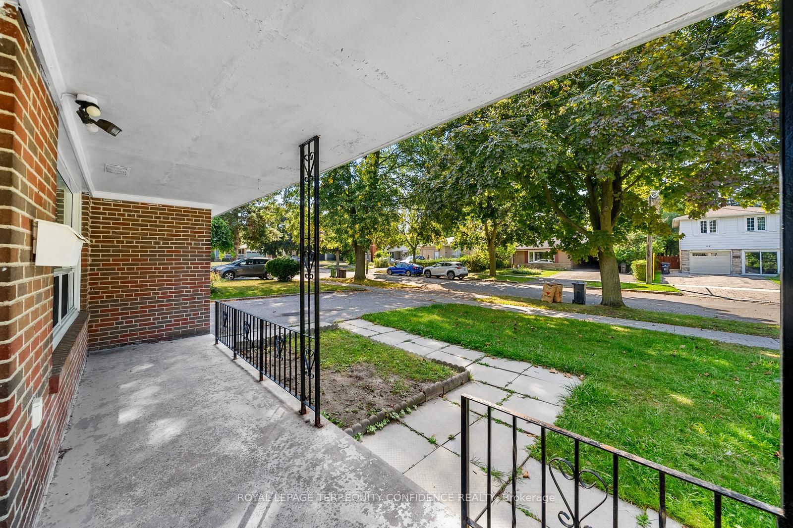 23 Lesgay Crescent
