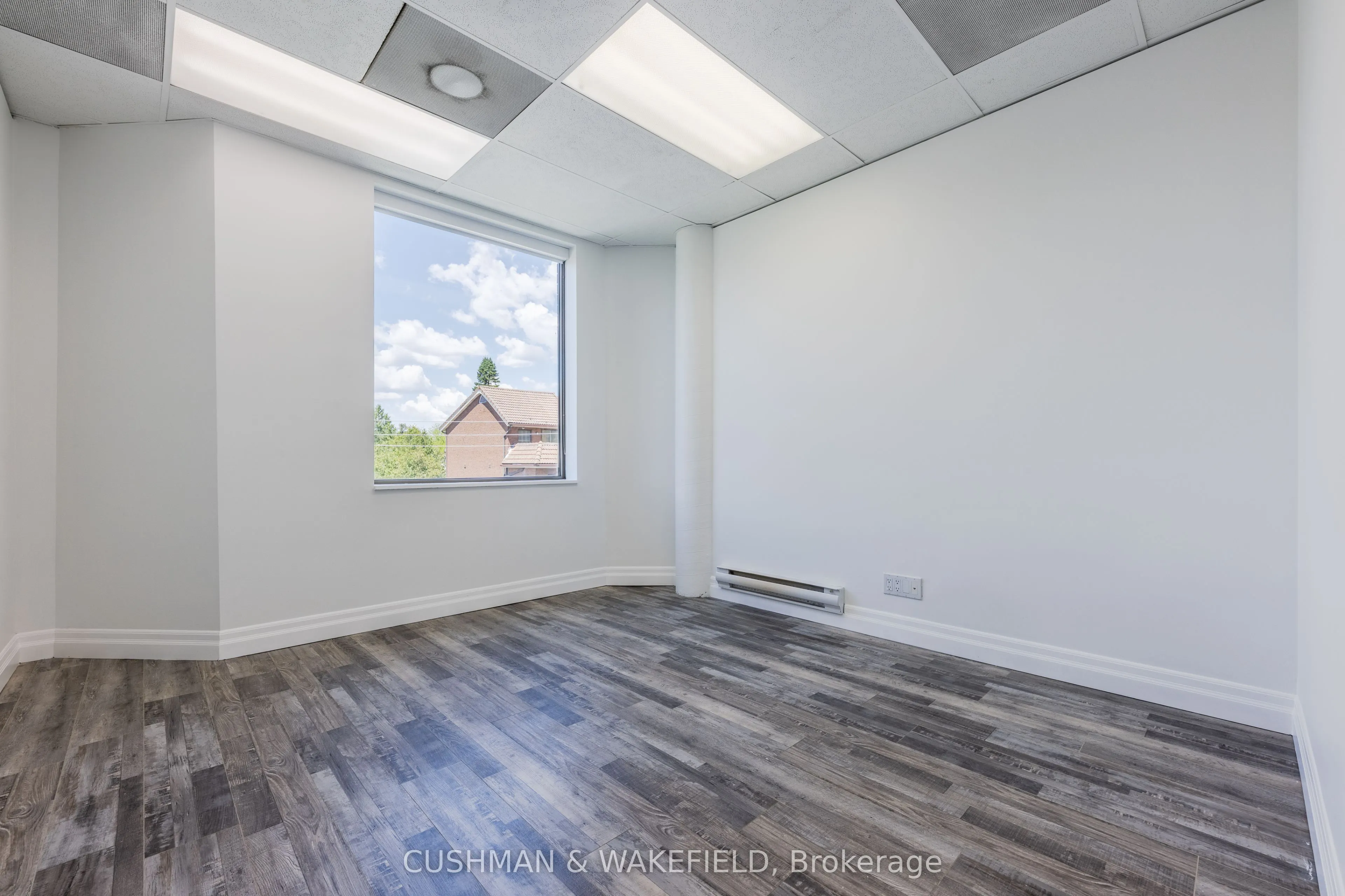 439 Spadina Road, #303