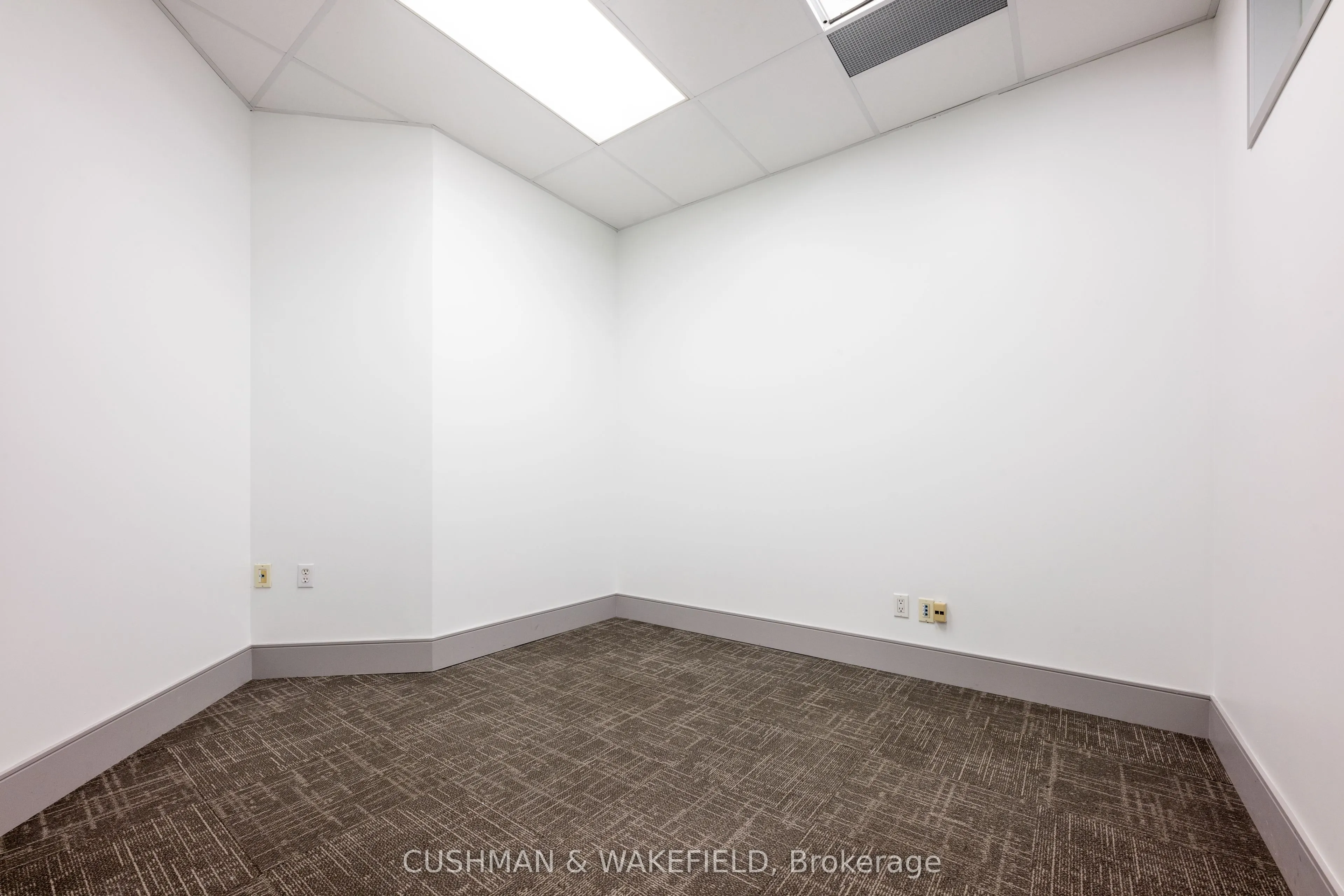 439 Spadina Road, #310