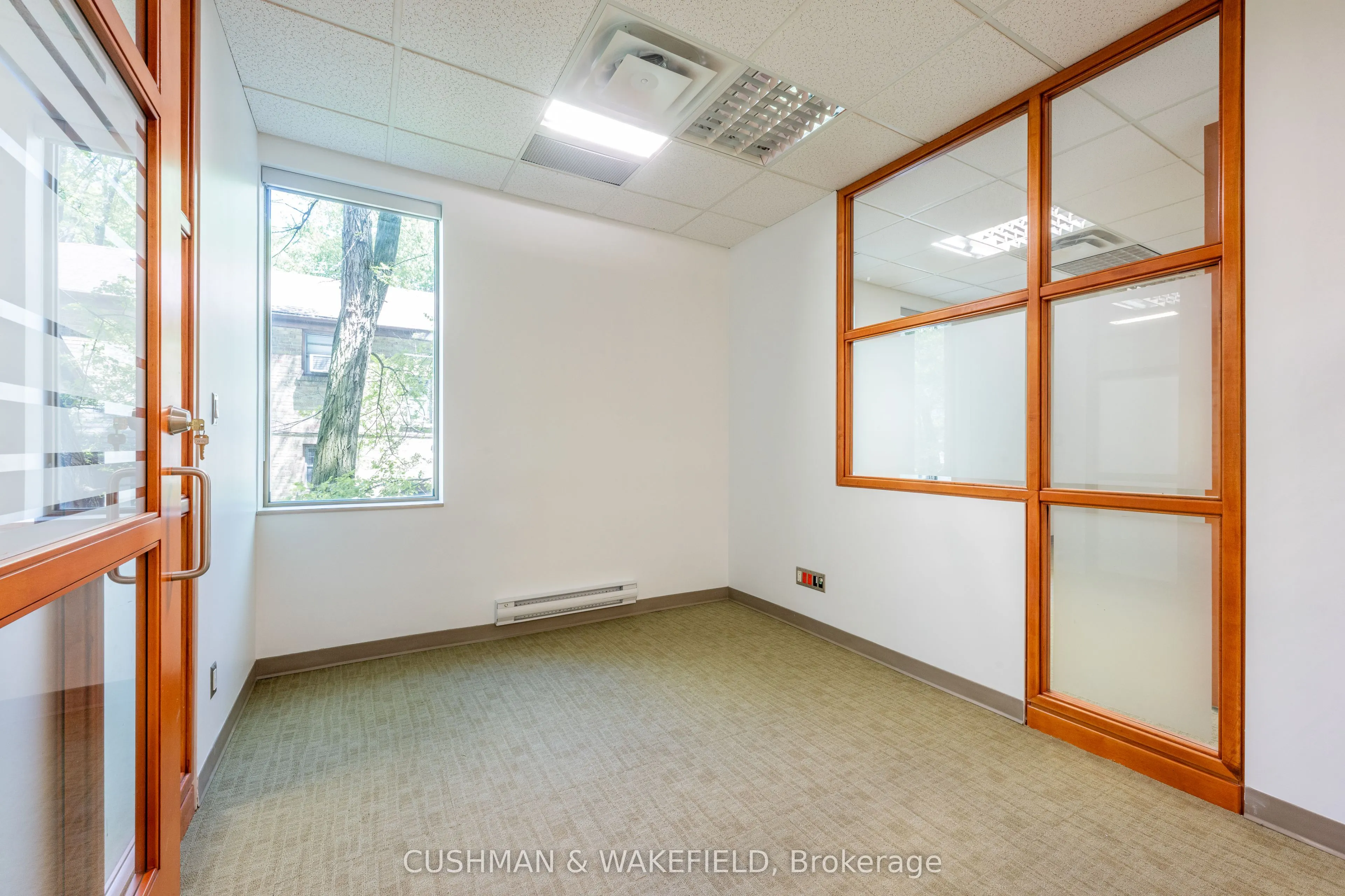 439 Spadina Road, #210