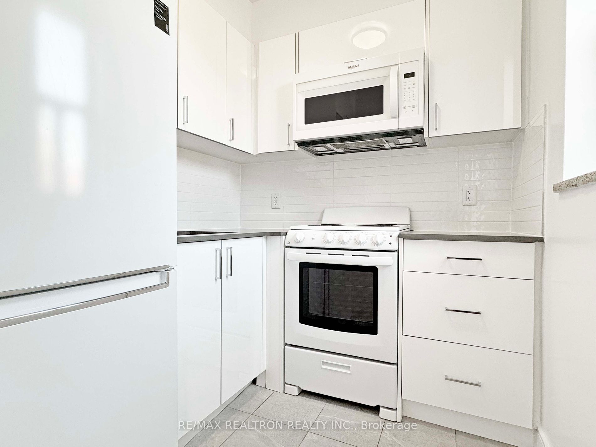 1291 Bayview Avenue, #306