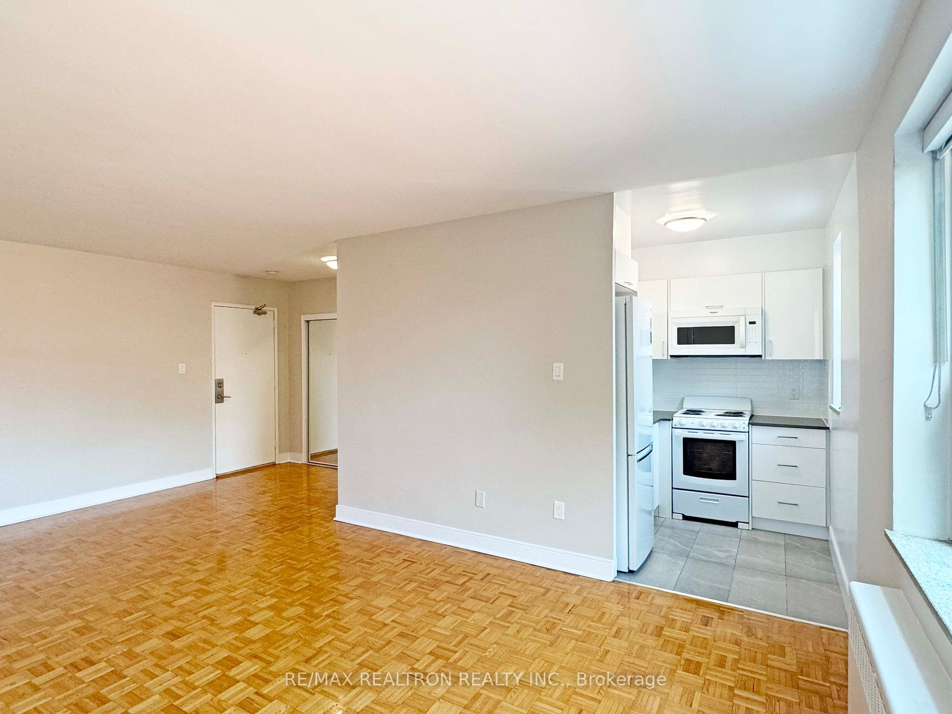 1291 Bayview Avenue, #306