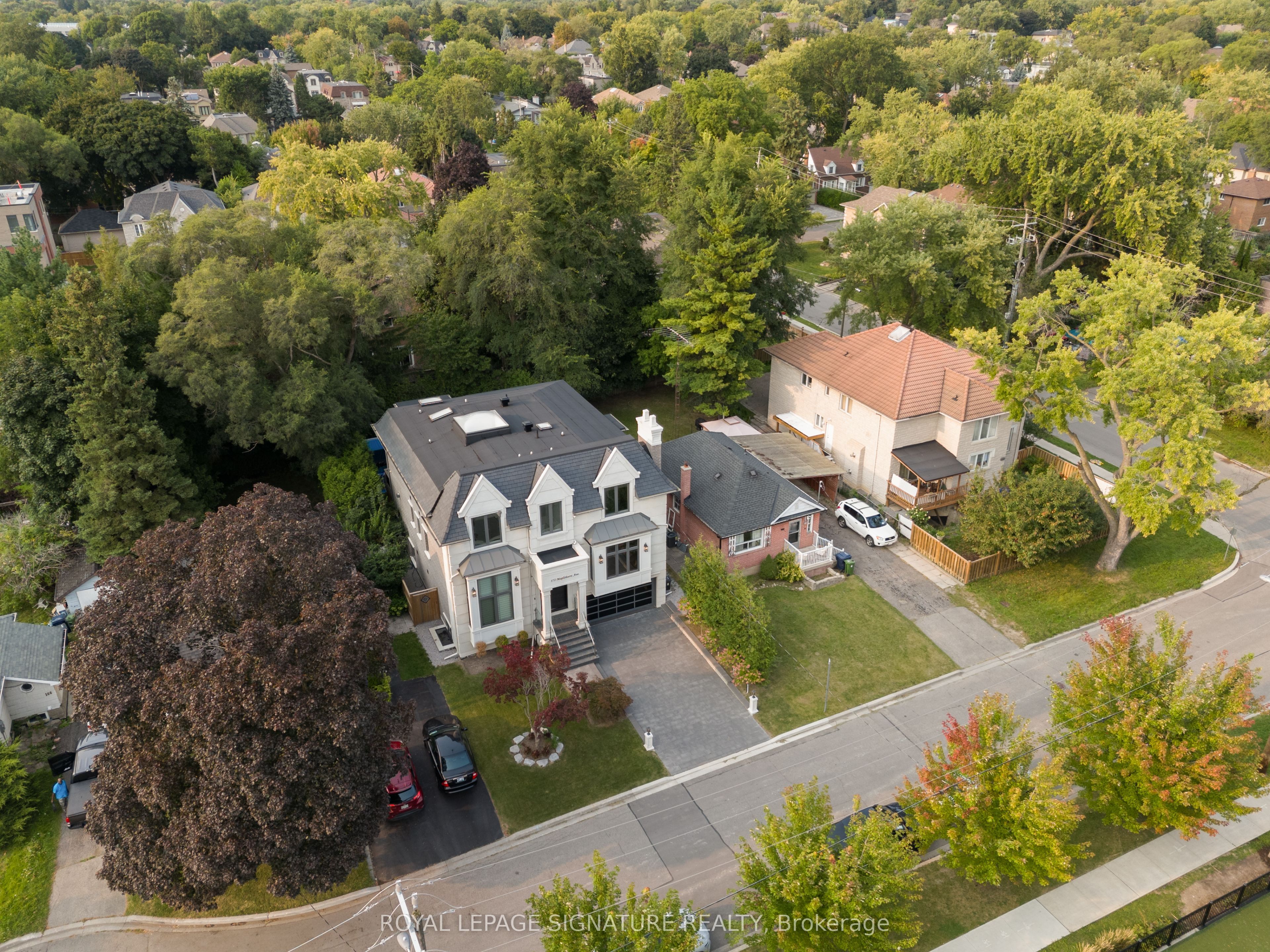 172 Maplehurst Avenue