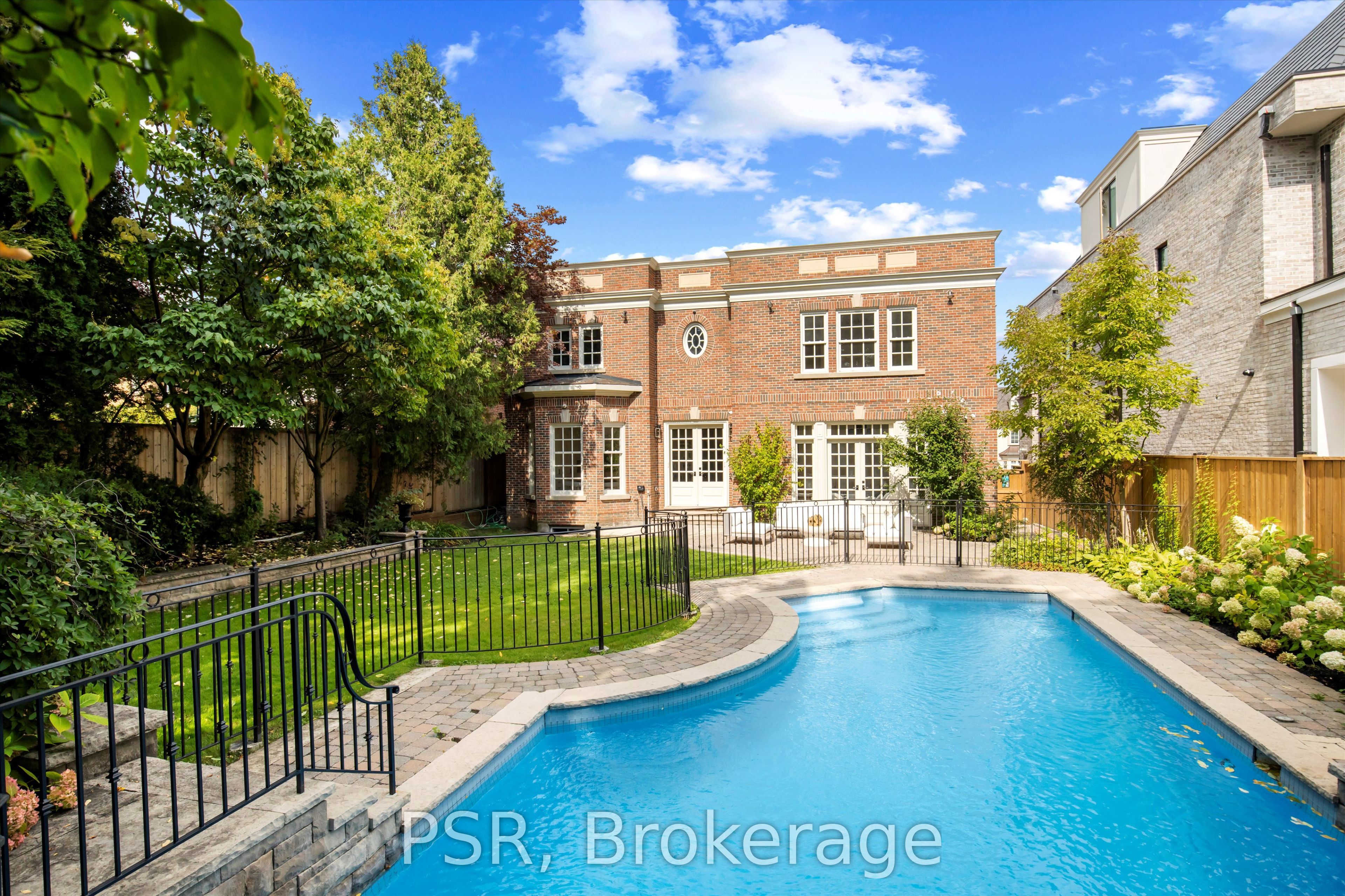230 Dunvegan Road
