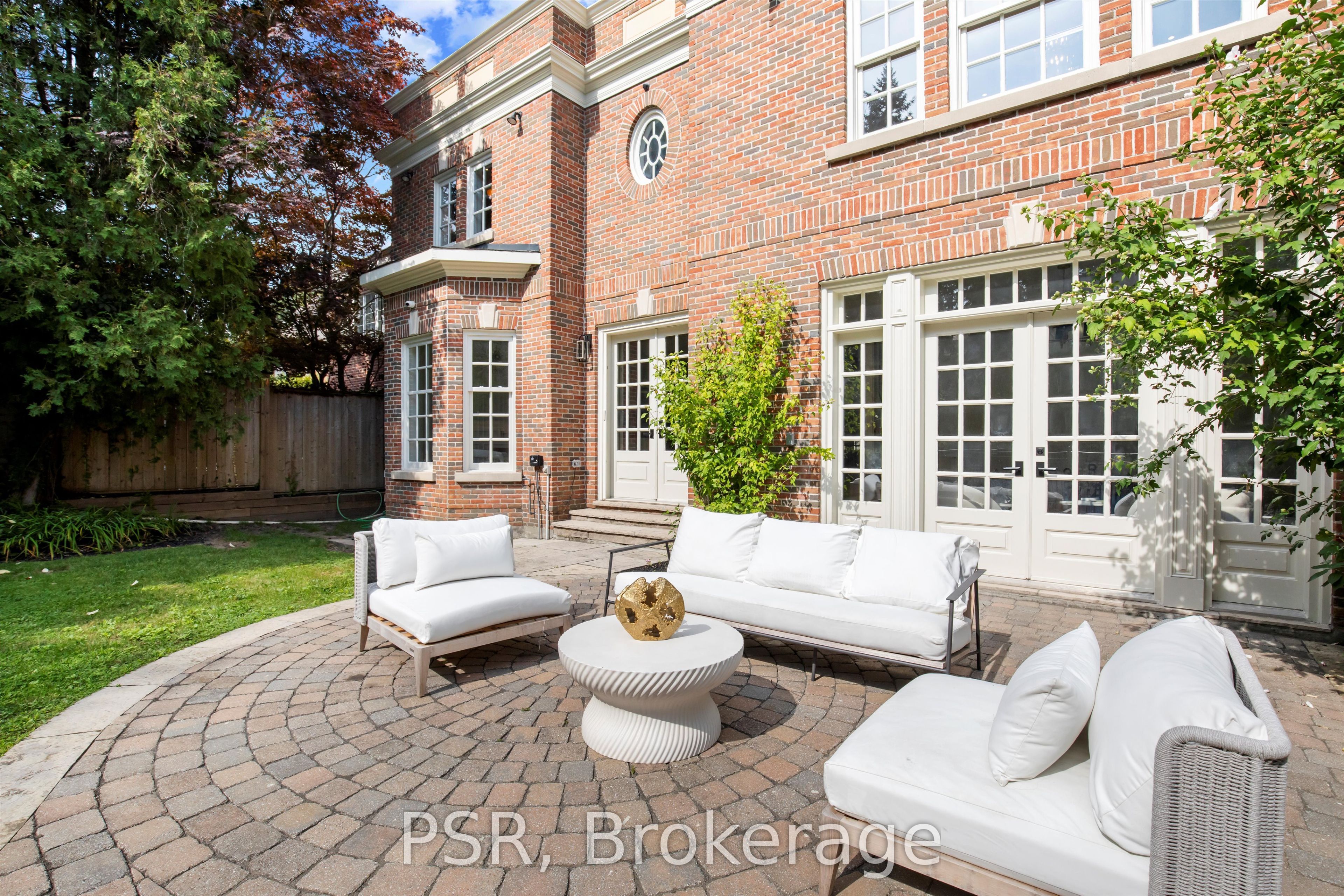 230 Dunvegan Road