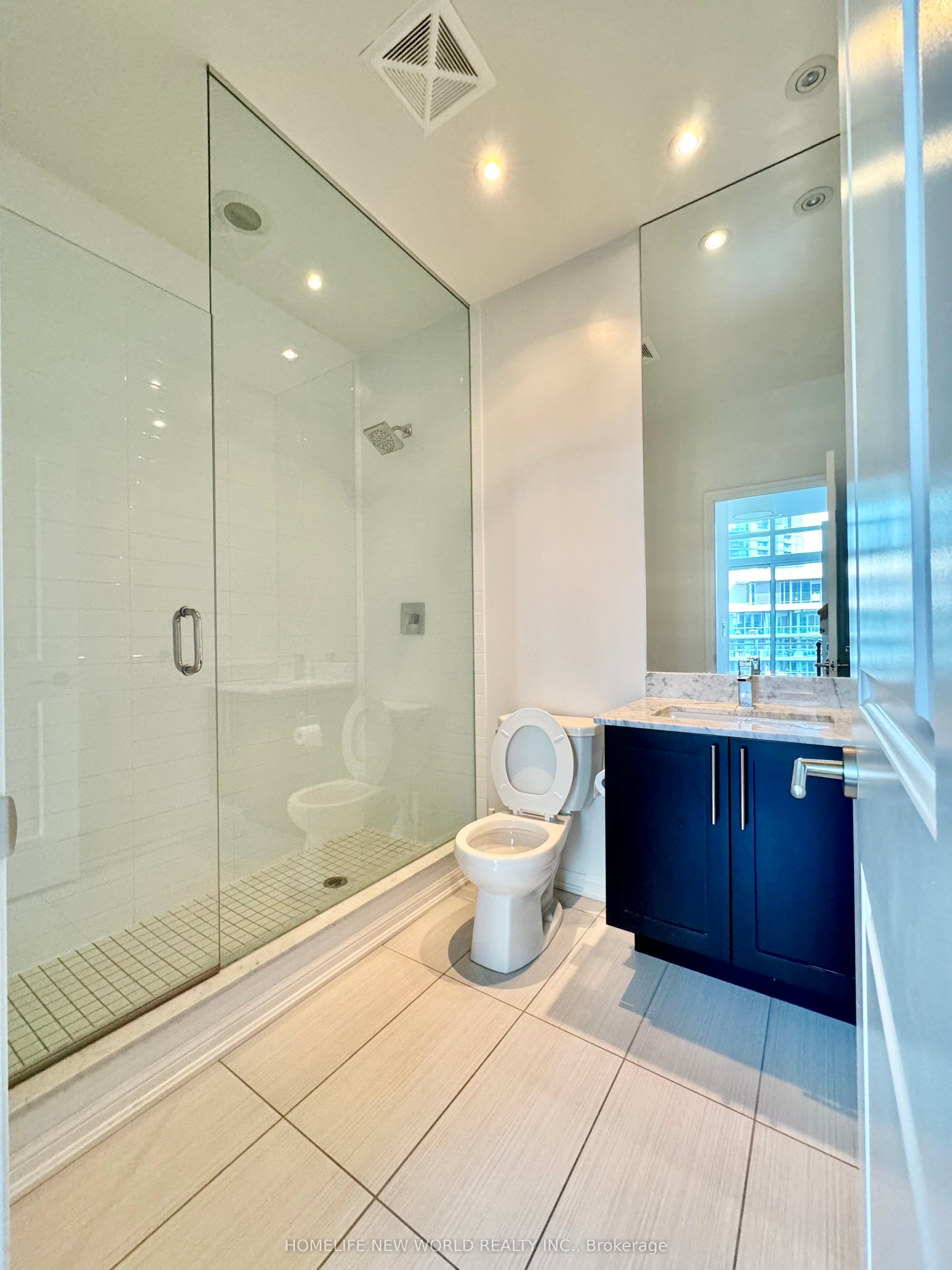 35 Bastion Street, #2012